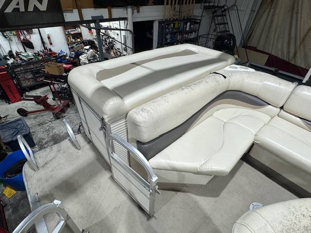 boat-carouselImage-image