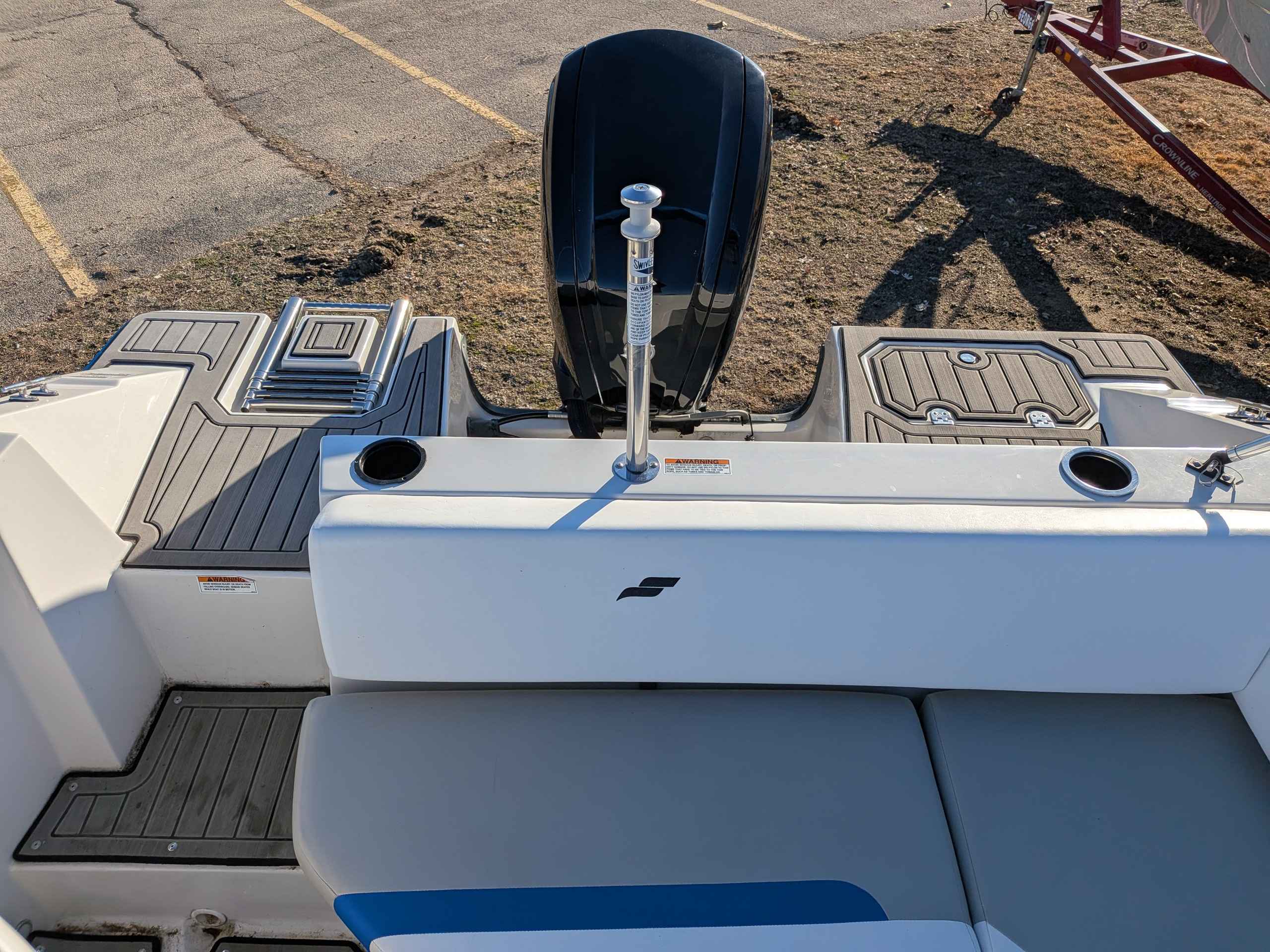 boat-carouselImage-image