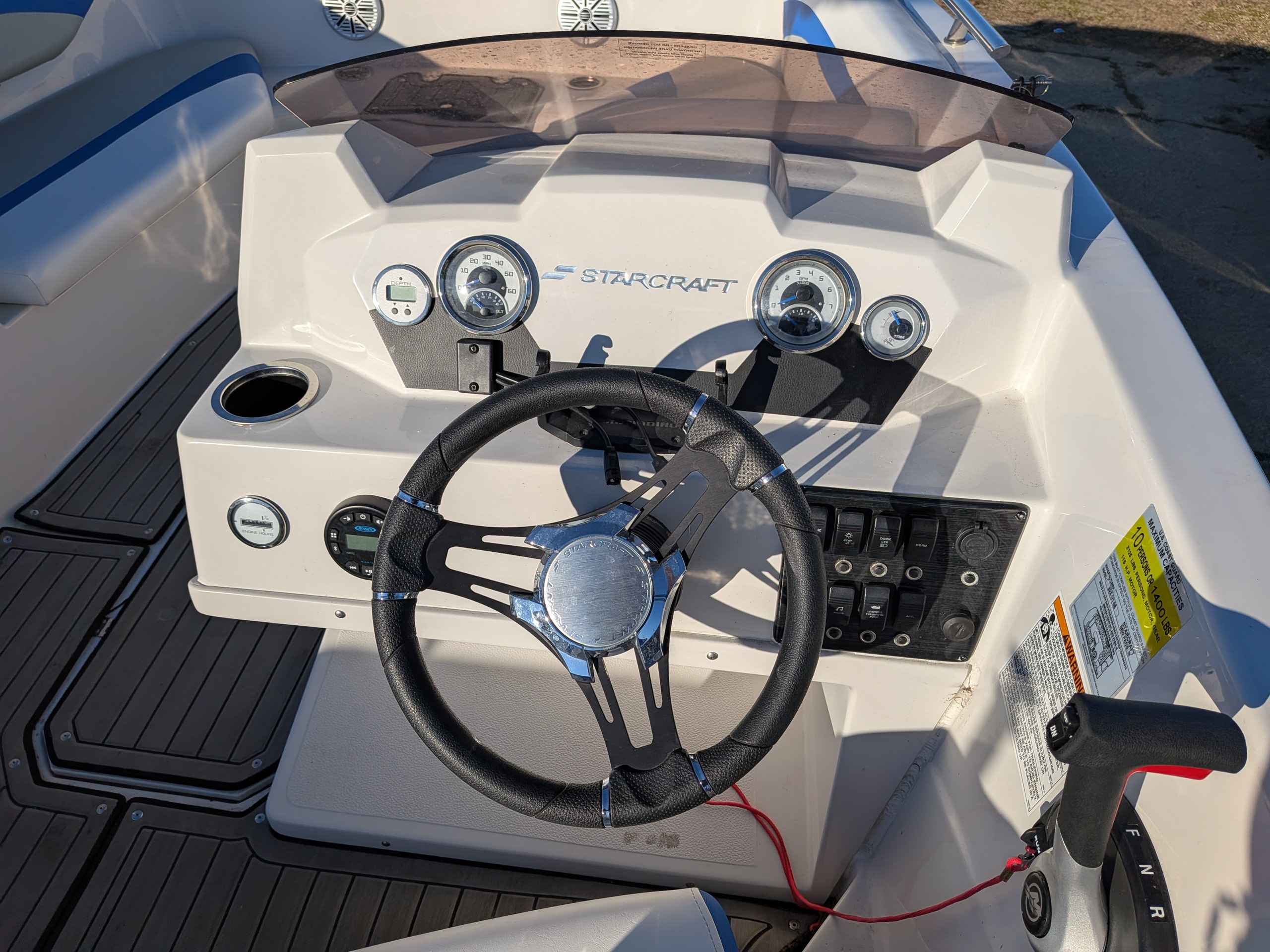 boat-carouselImage-image