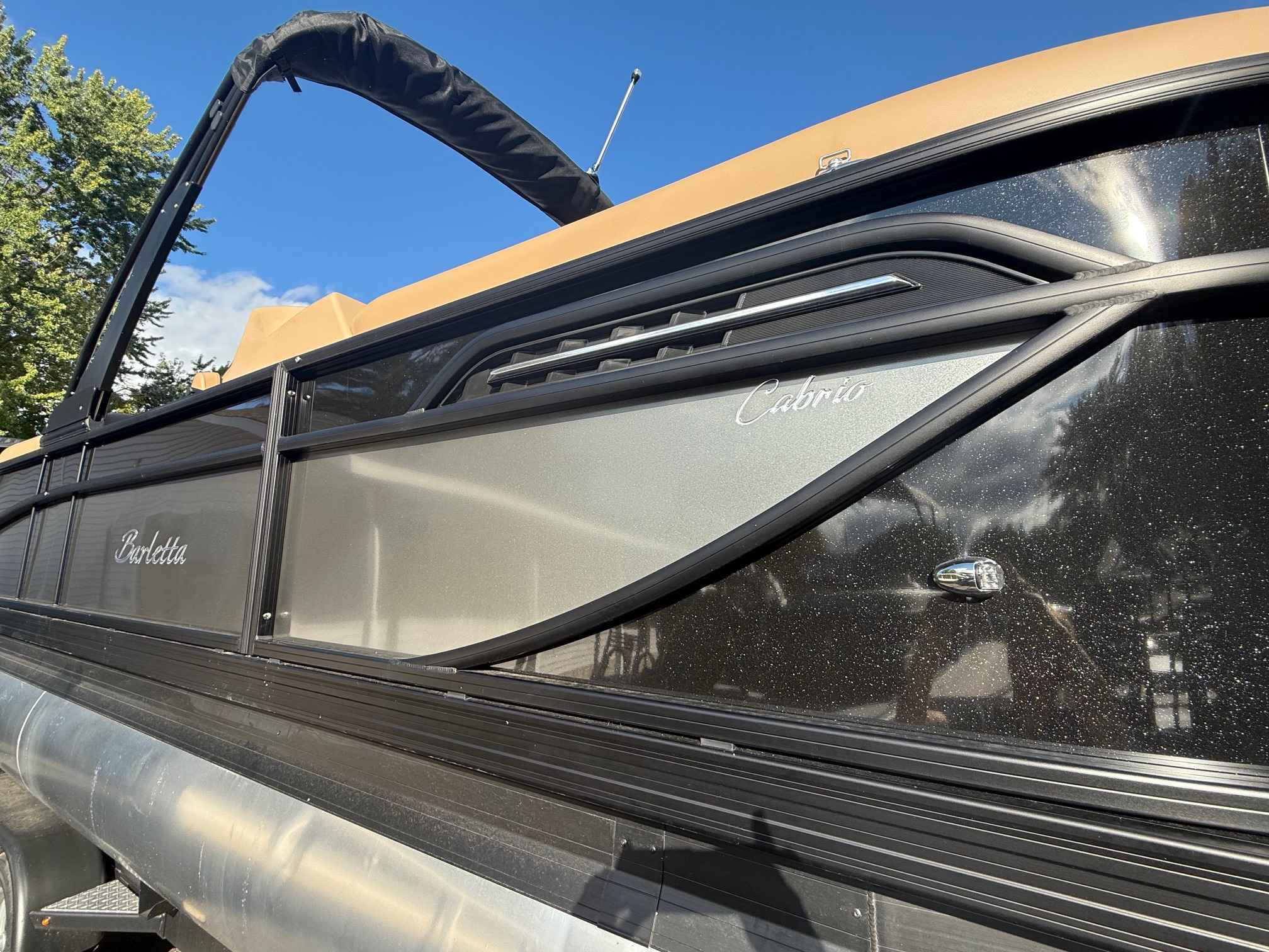 boat-carouselImage-image