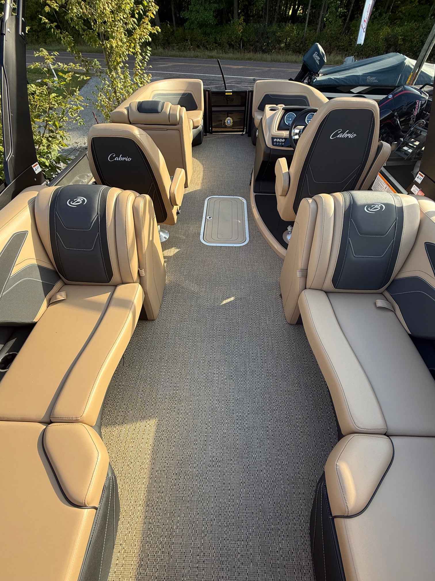 boat-carouselImage-image