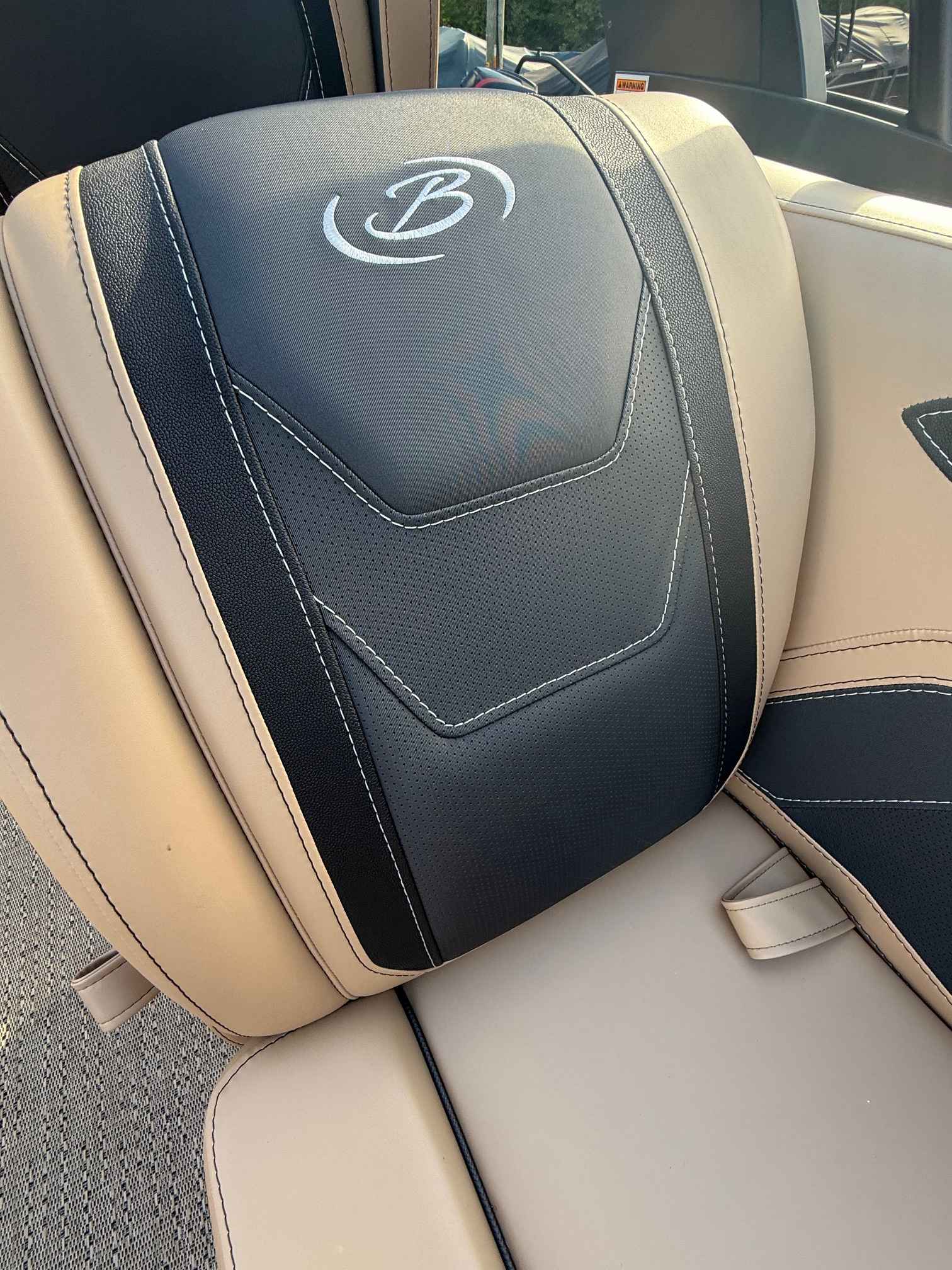 boat-carouselImage-image