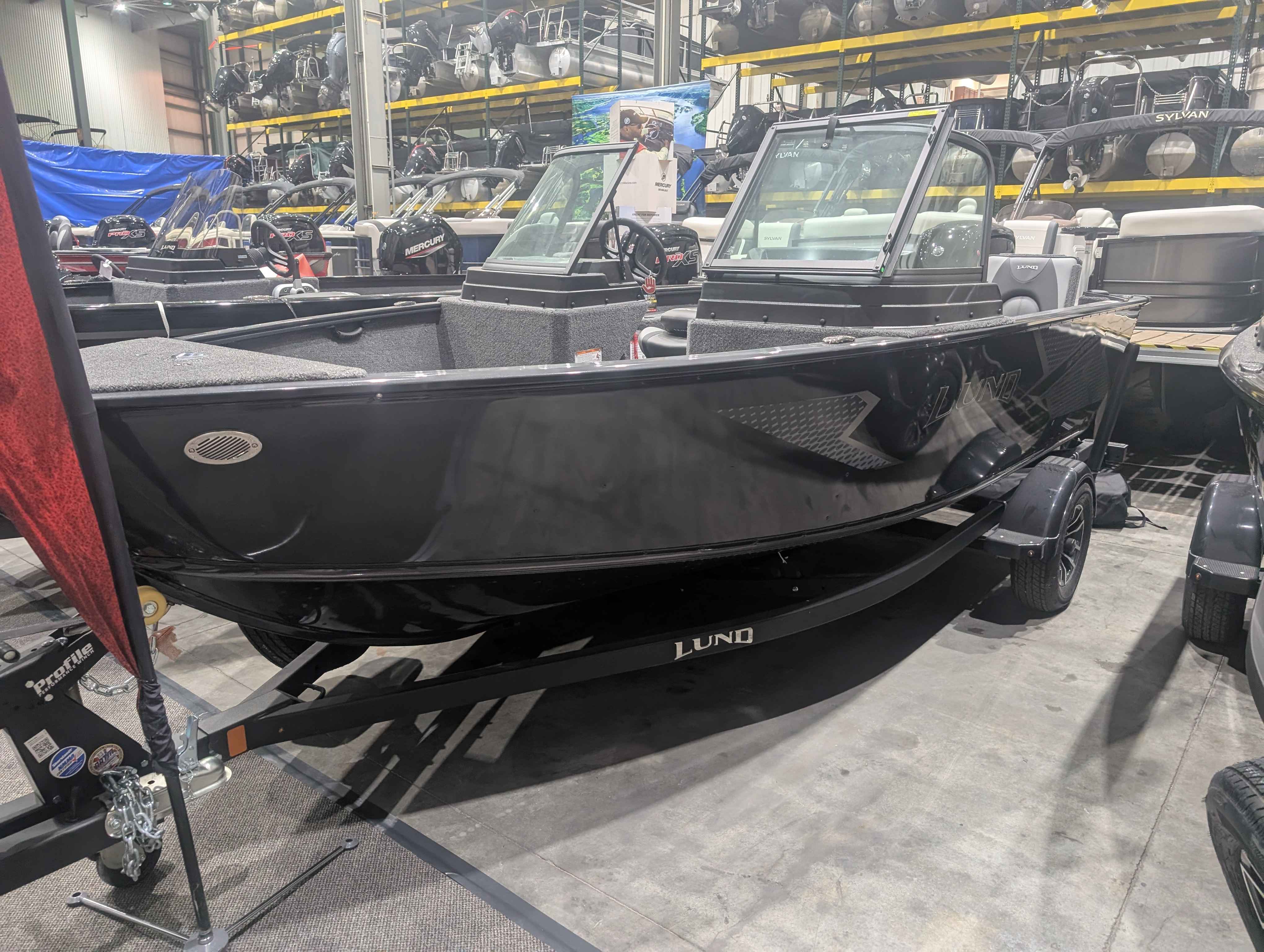 boat-carouselImage-image