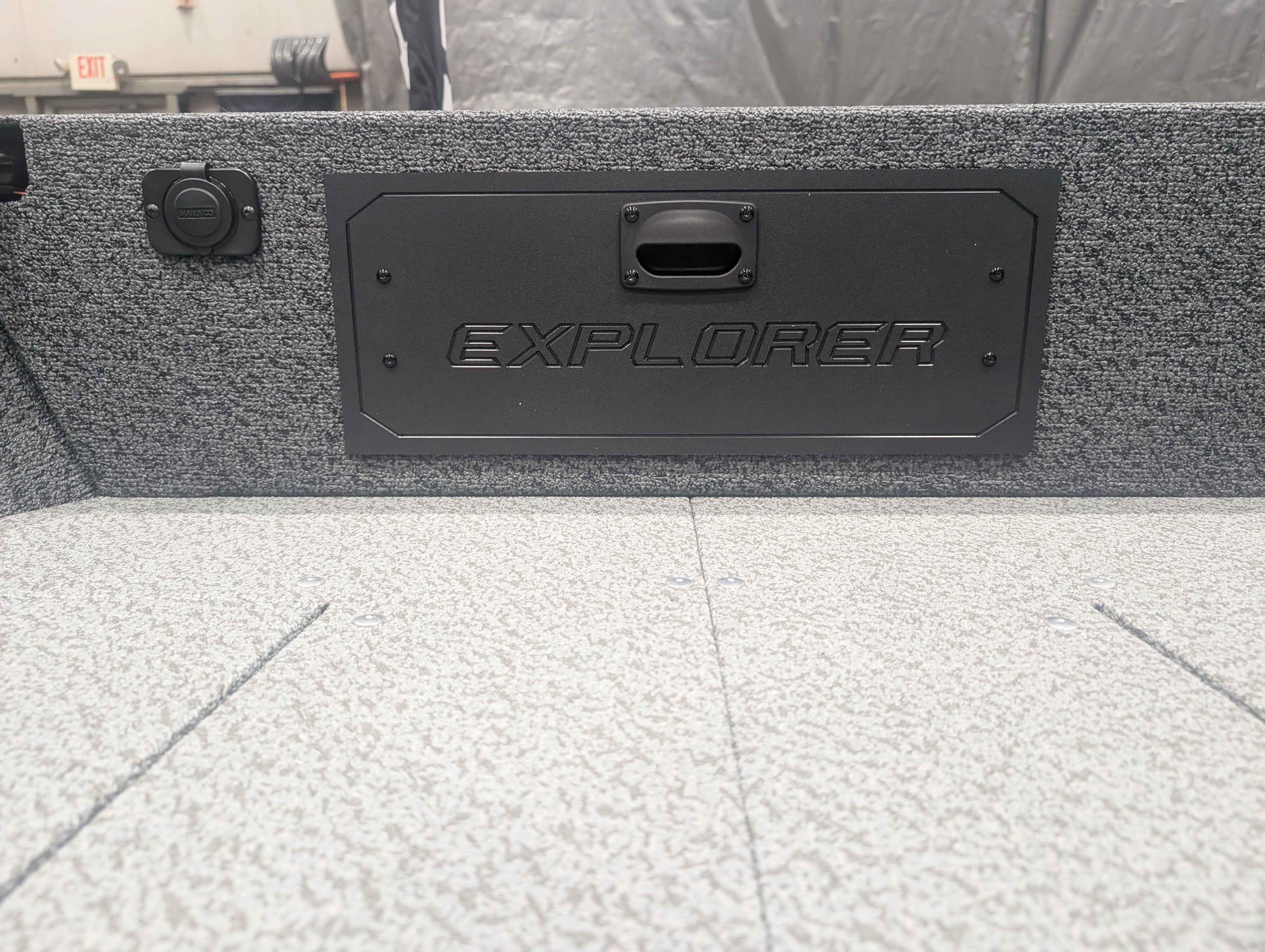 boat-carouselImage-image