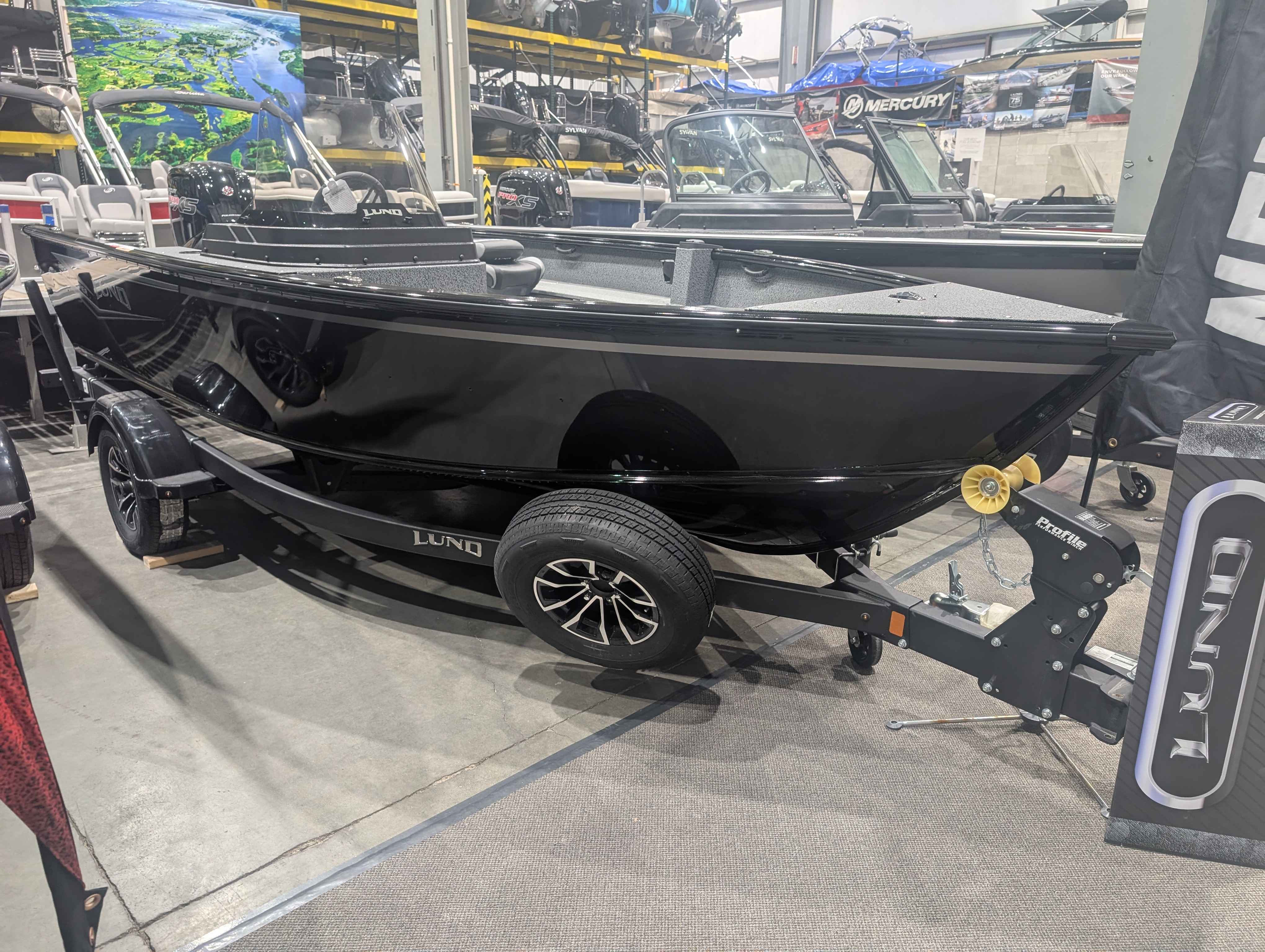 boat-carouselImage-image