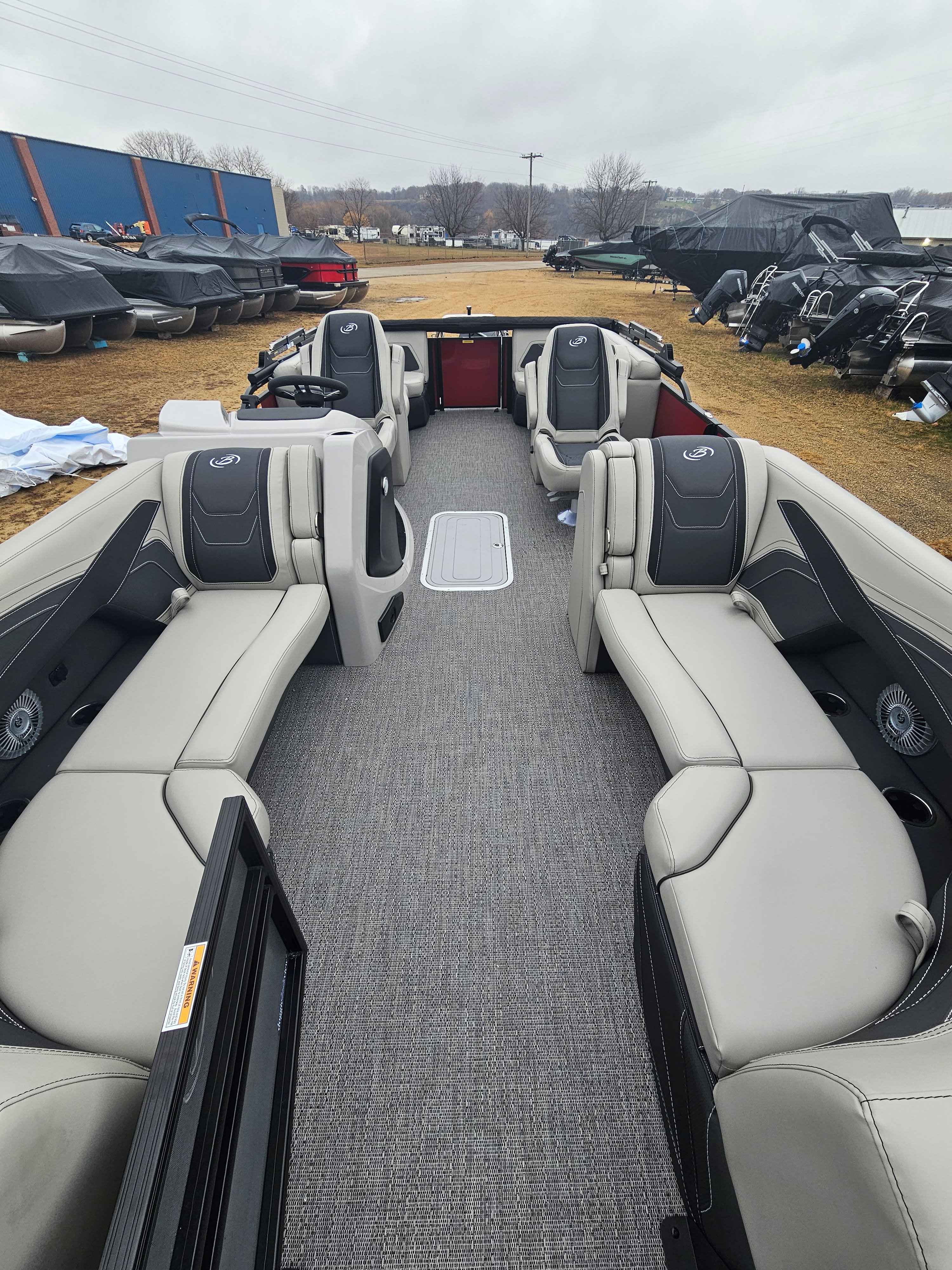 boat-carouselImage-image