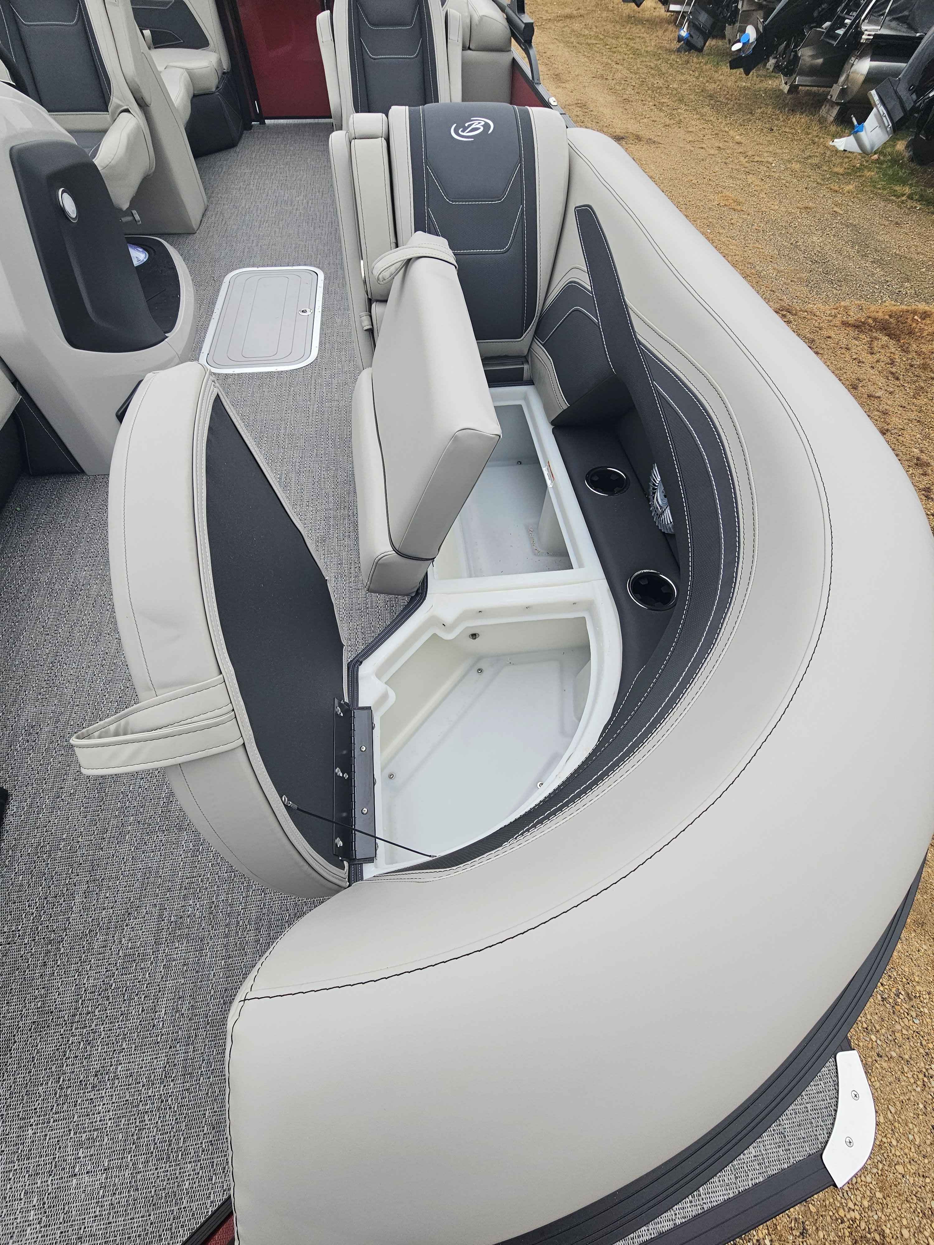 boat-carouselImage-image