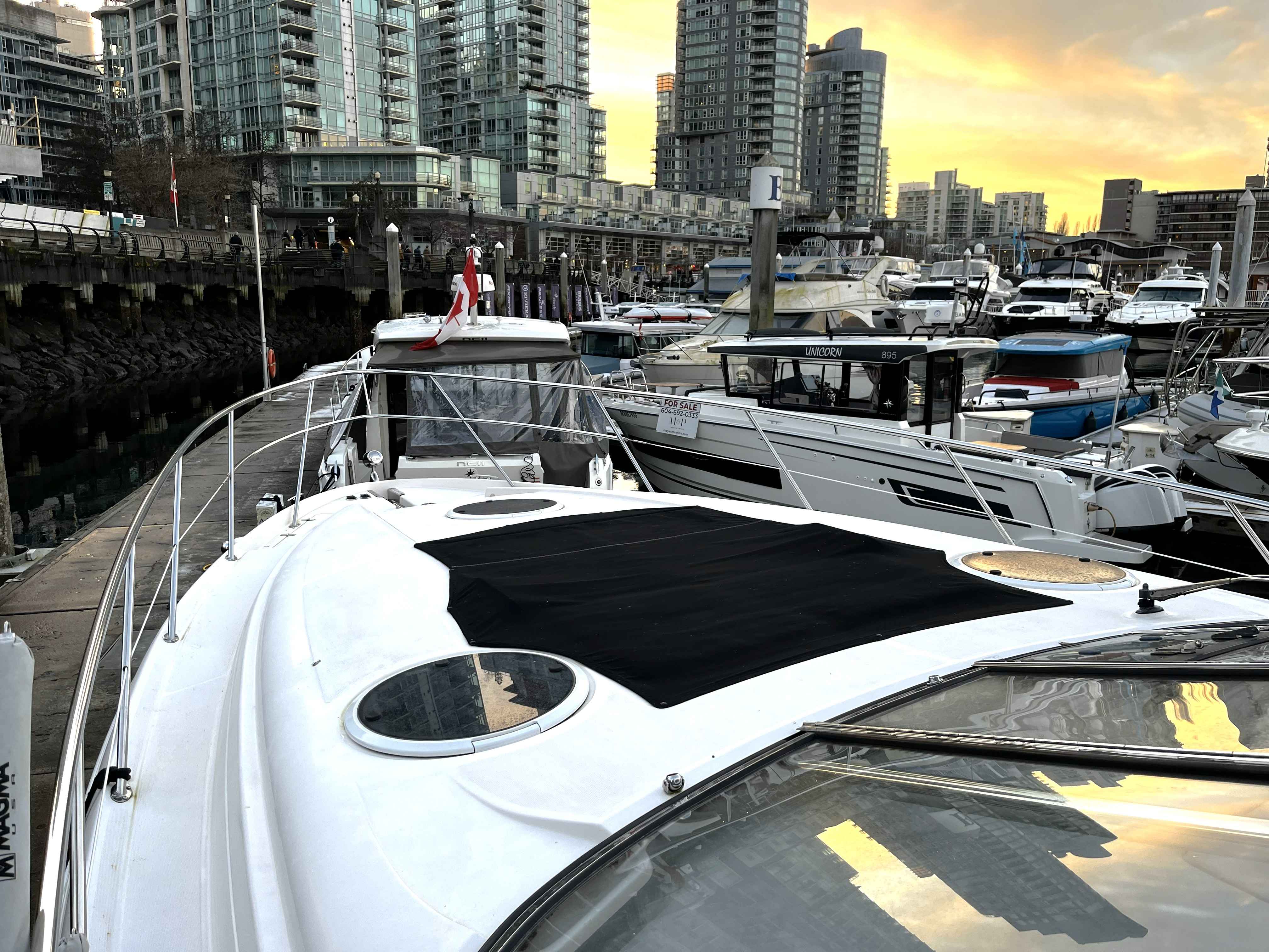 Pre-Owned 2008 Regal Commodore 4460 for Sale | Vancouver, BC | M&P Yacht Centre