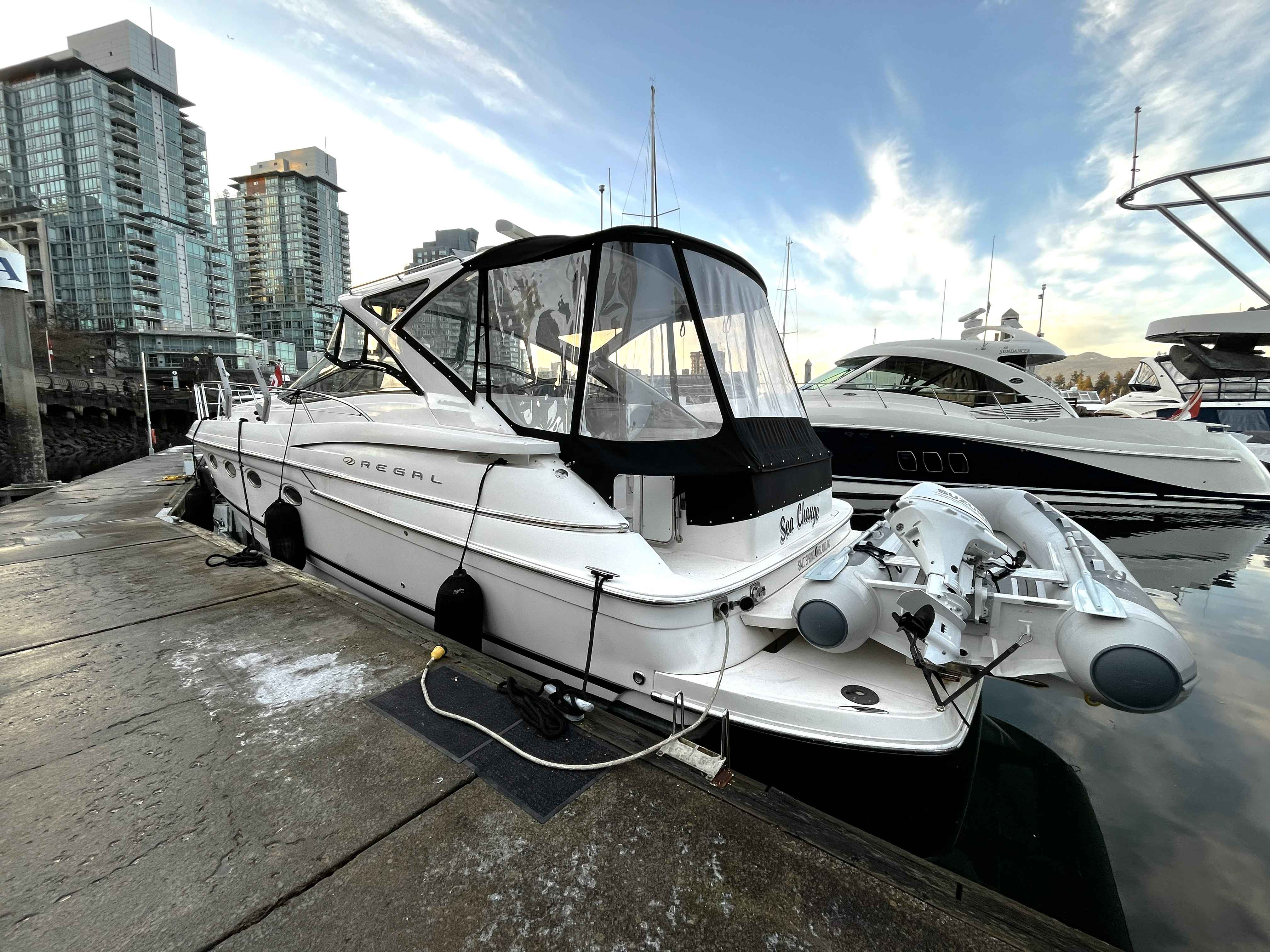 Pre-Owned 2008 Regal Commodore 4460 for Sale | Vancouver, BC | M&P Yacht Centre