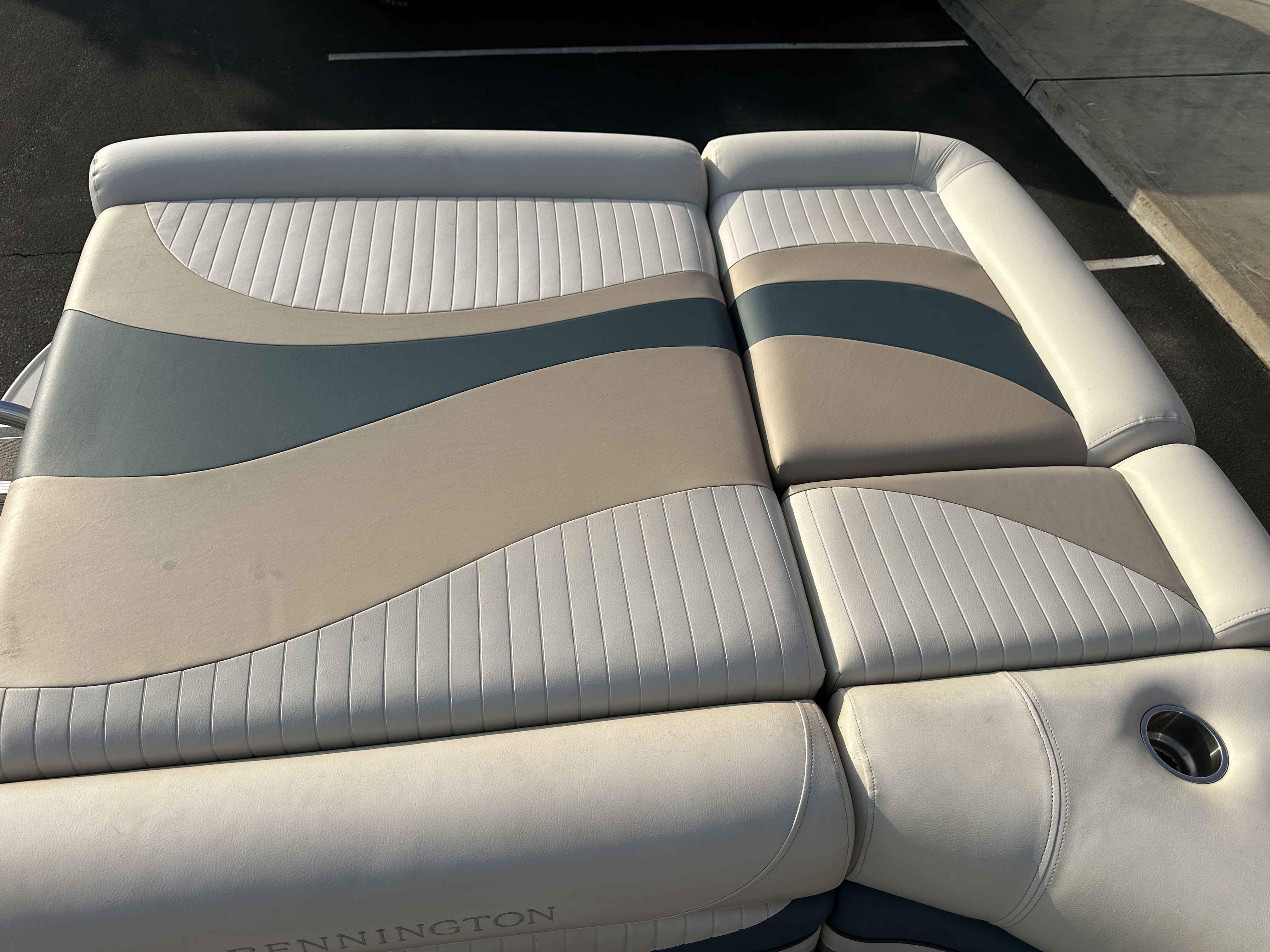 2007 Bennington 2575 RL-14