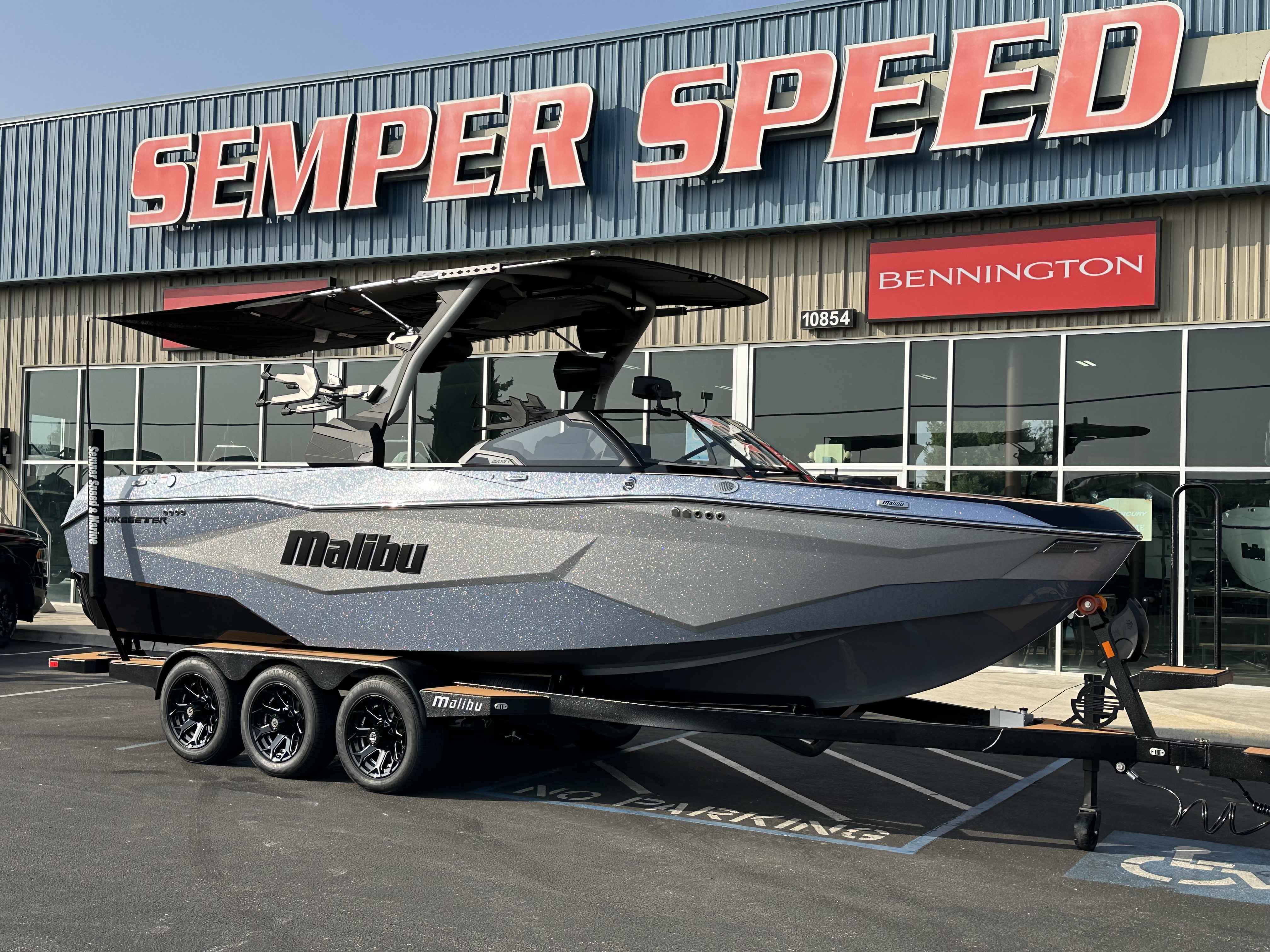 2026 Malibu 25 LSV-4