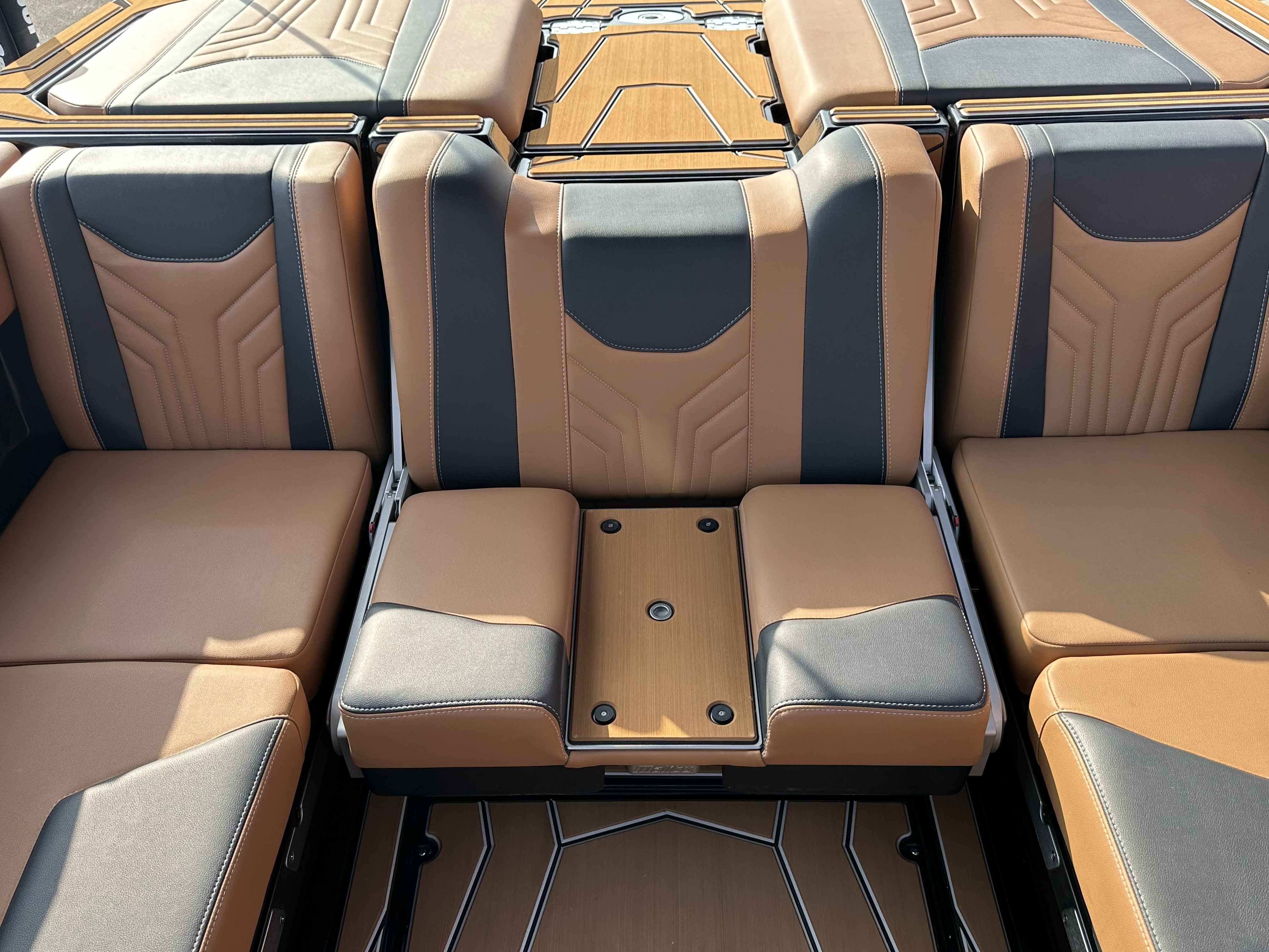 2026 Malibu 25 LSV-10