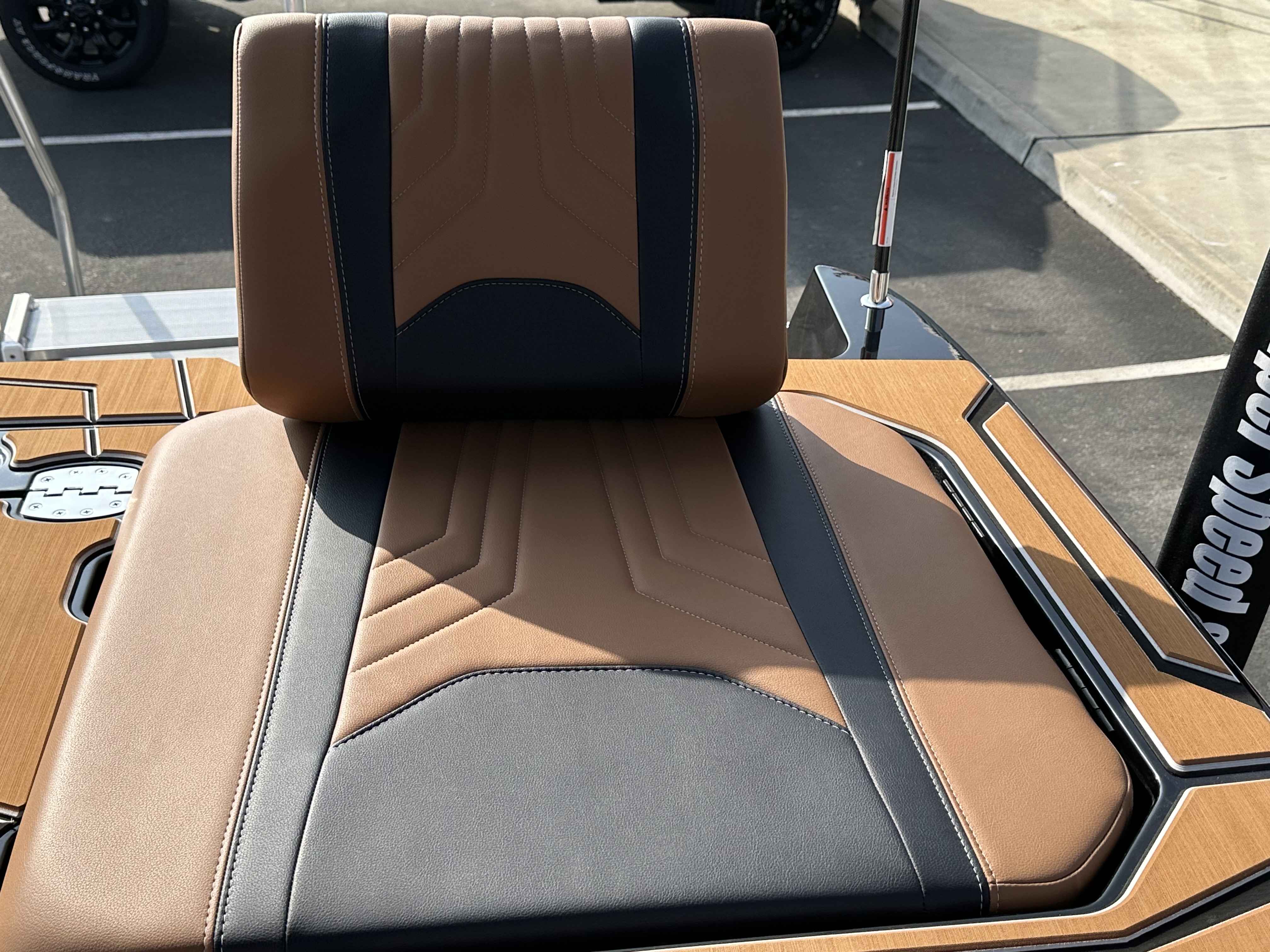 2026 Malibu 25 LSV-15