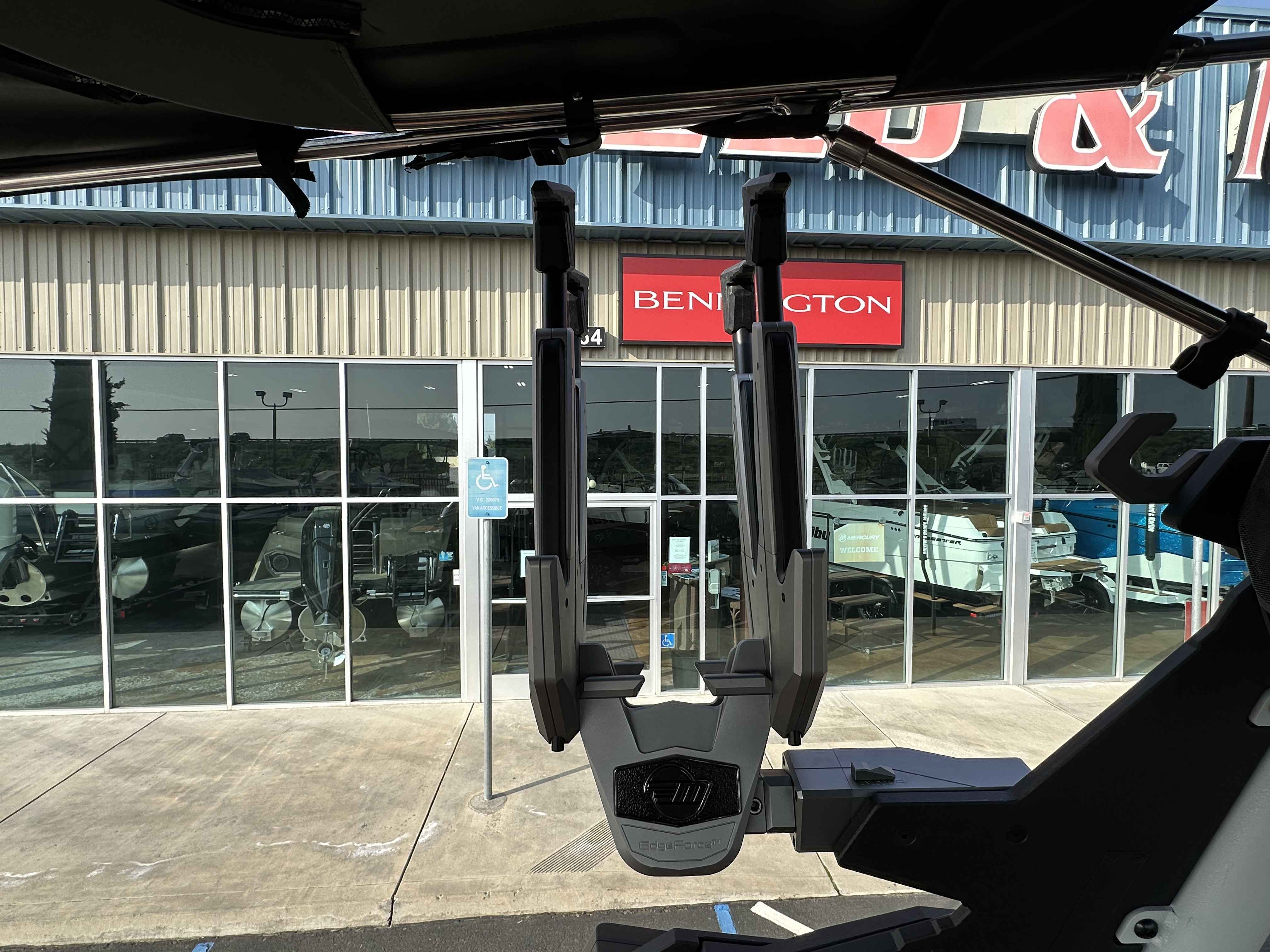 2026 Malibu 25 LSV-16