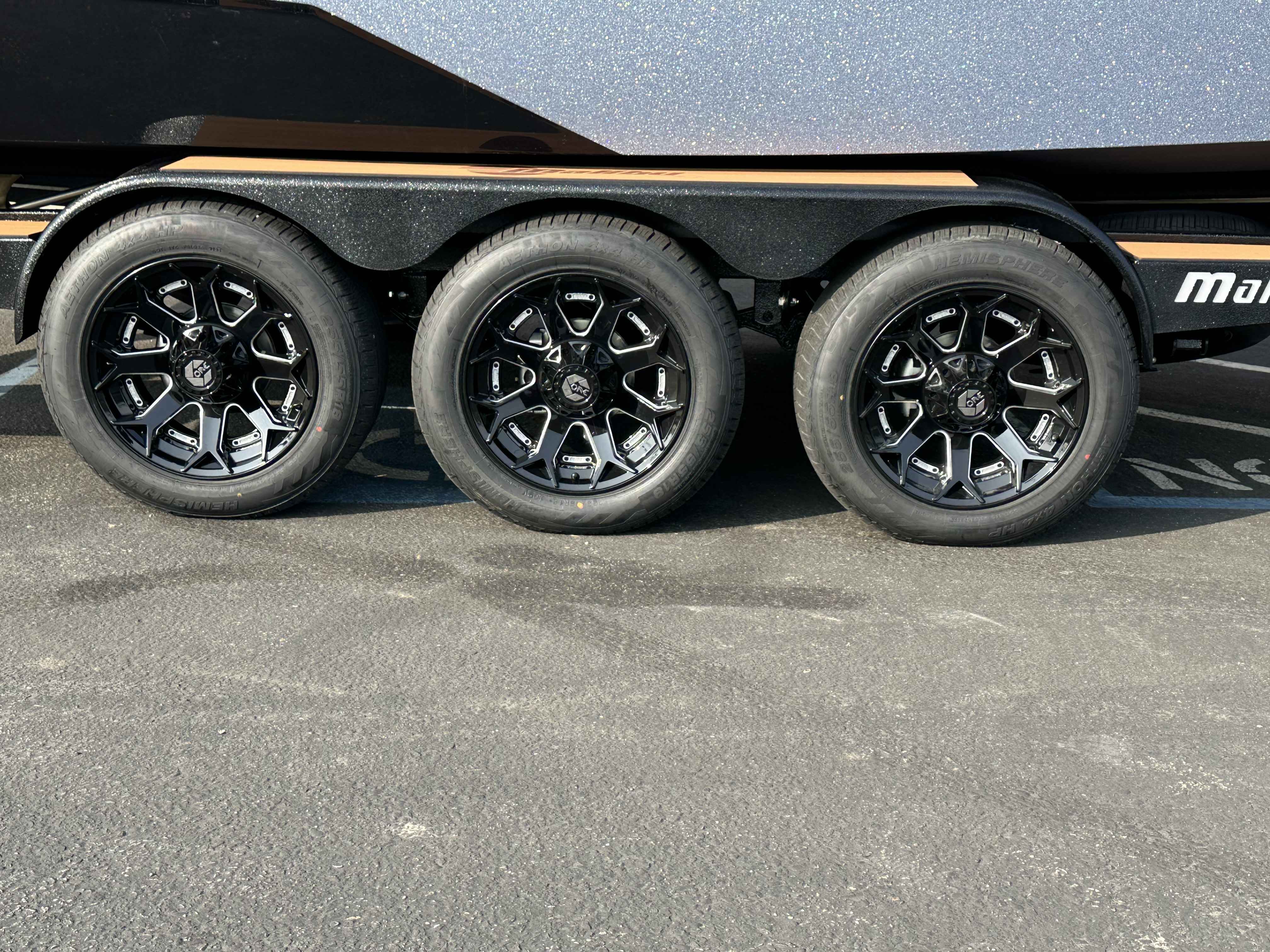 2026 Malibu 25 LSV-19