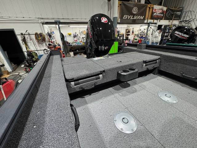 boat-carouselImage-image