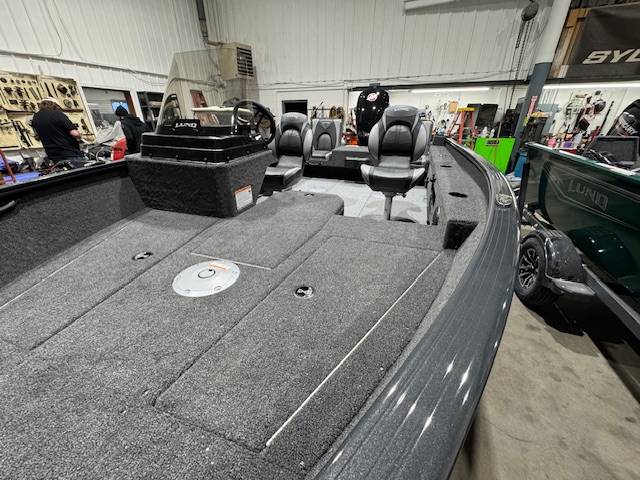 boat-carouselImage-image