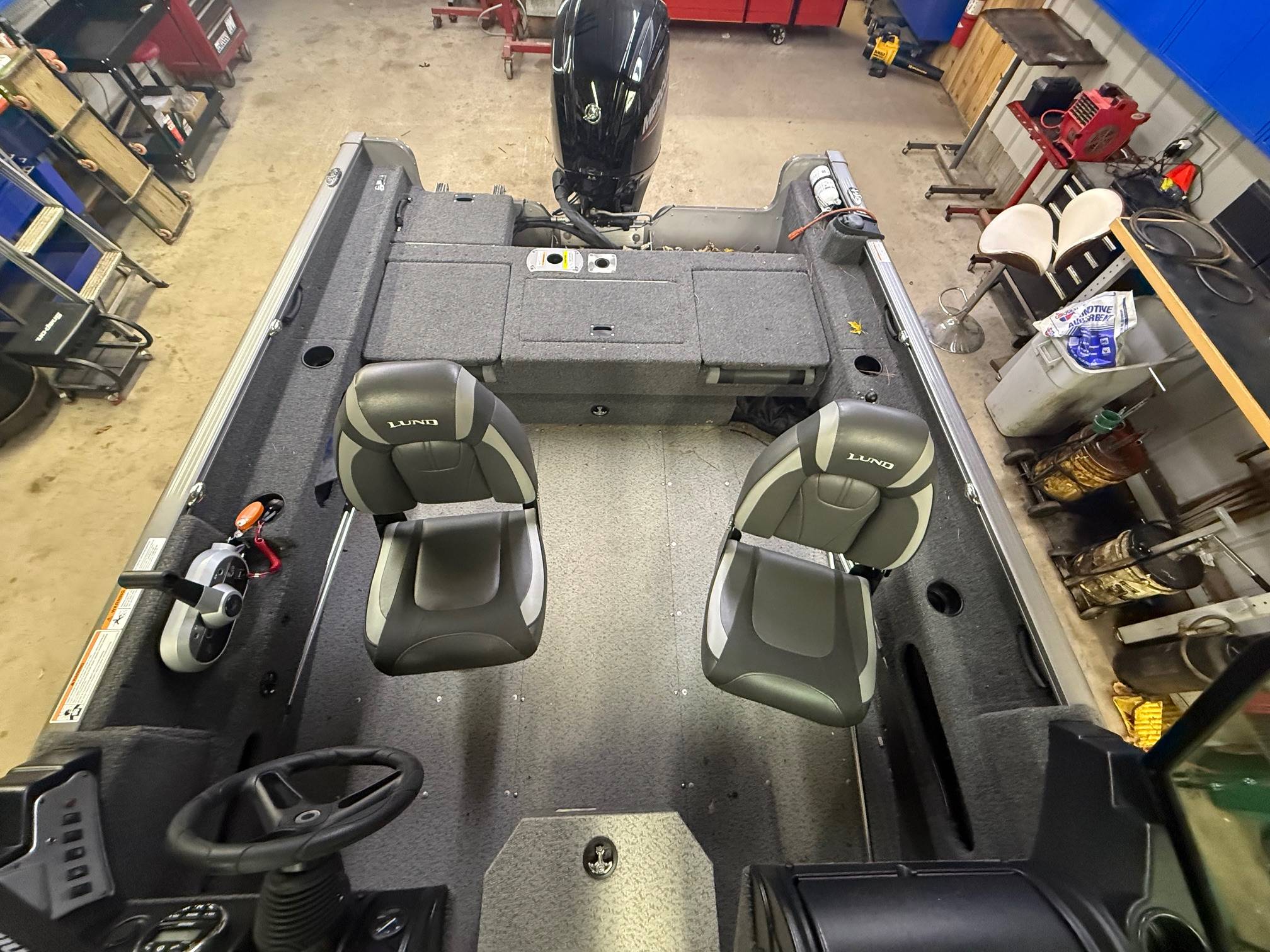 boat-carouselImage-image