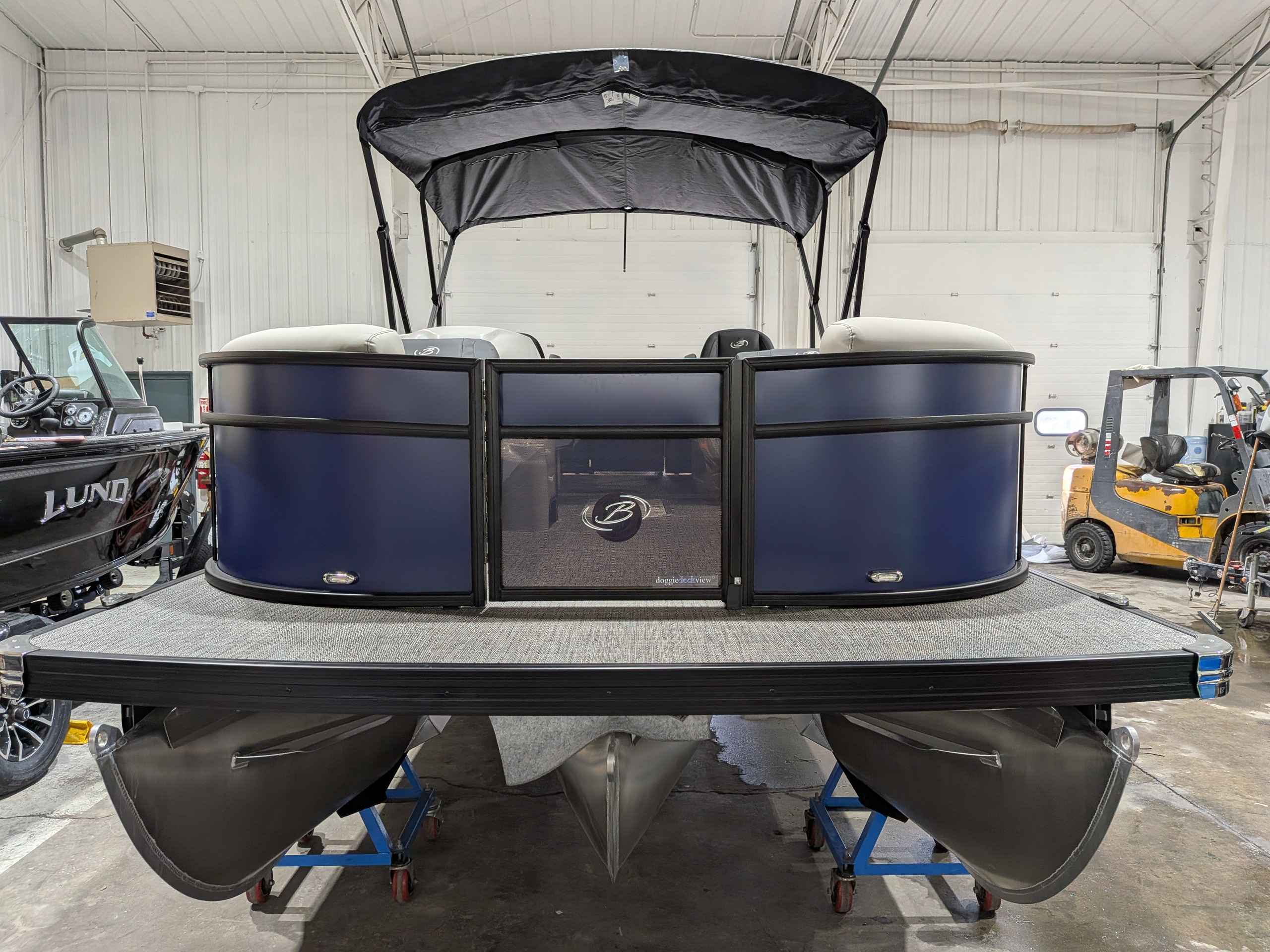 boat-carouselImage-image