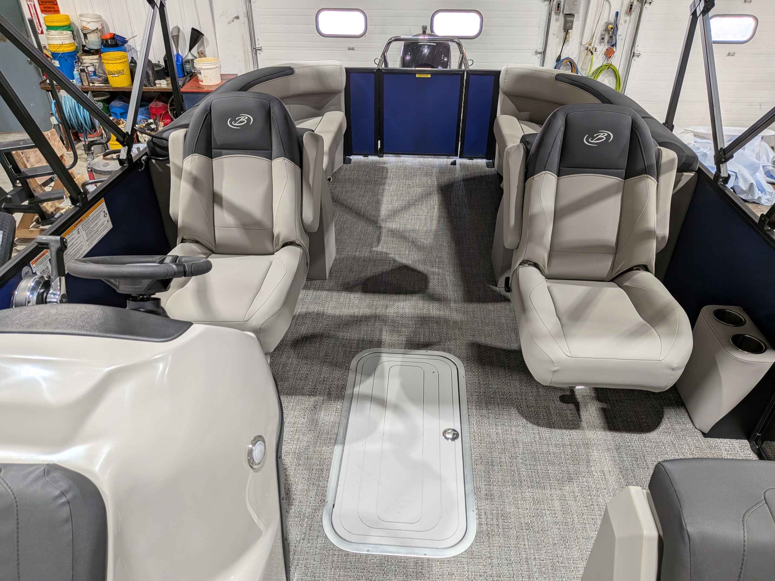 boat-carouselImage-image