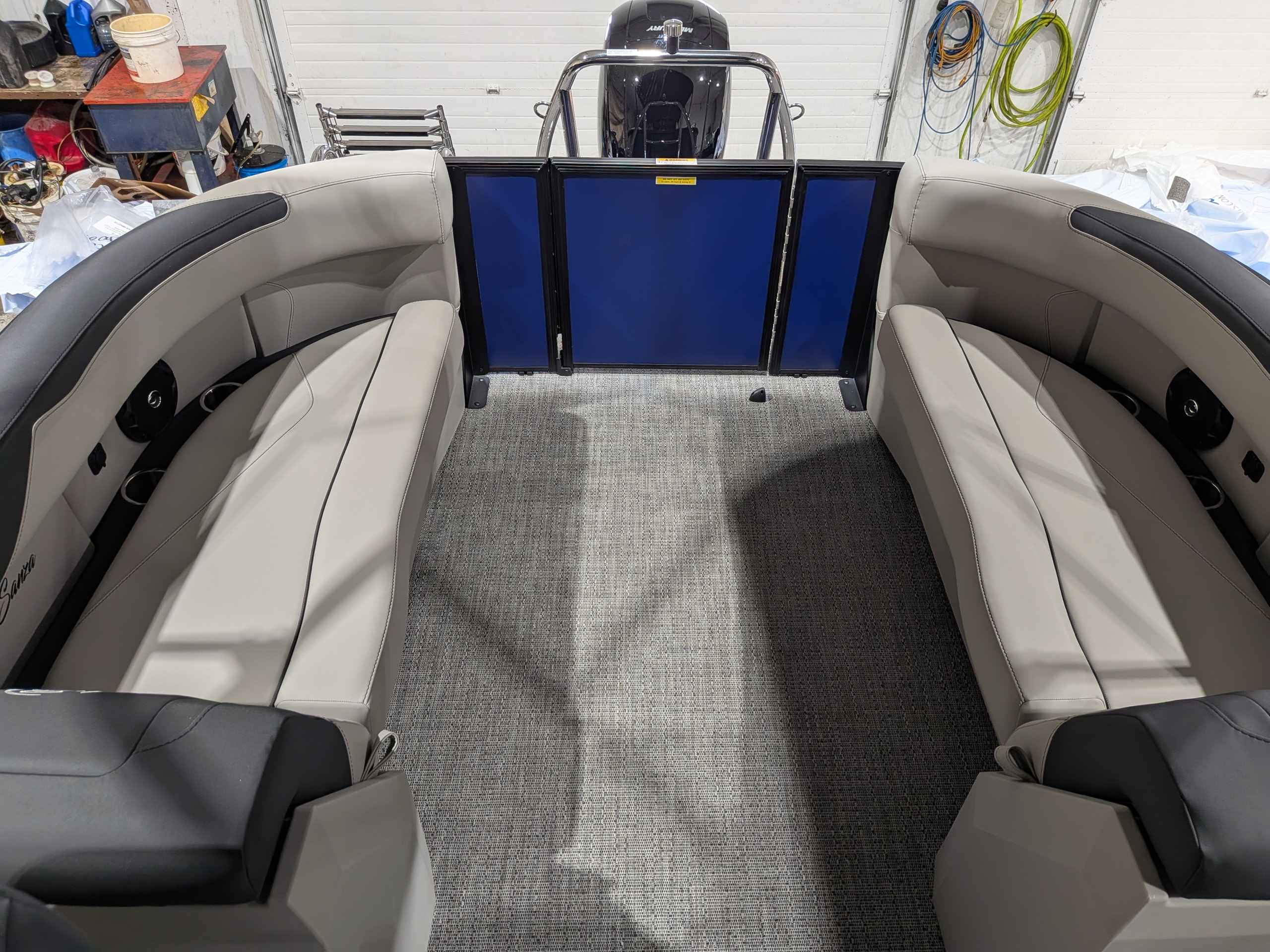 boat-carouselImage-image