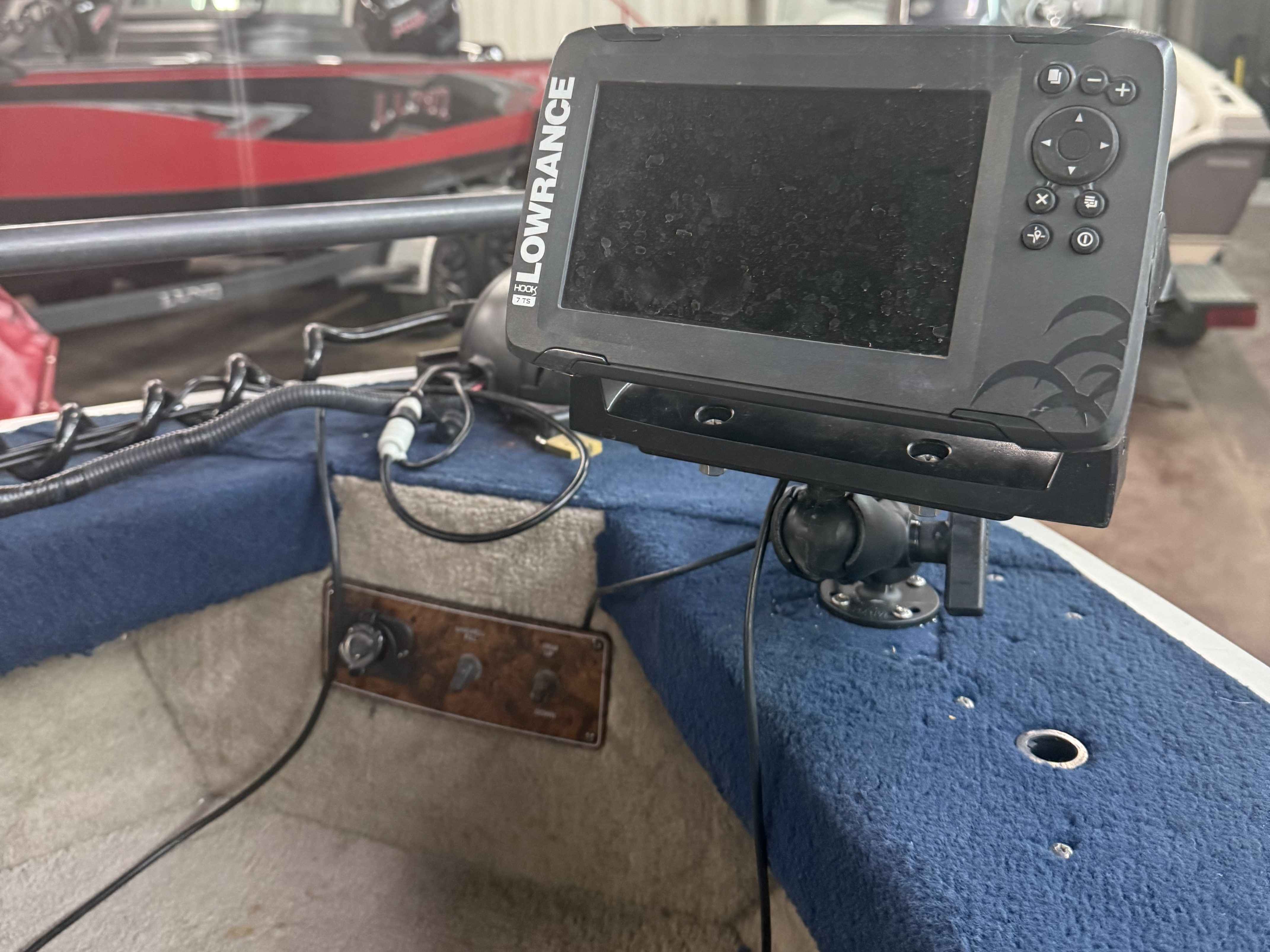 boat-carouselImage-image