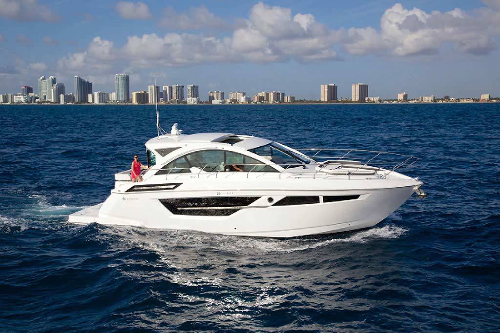 2026 Cruisers Yachts 50 CANTIUS