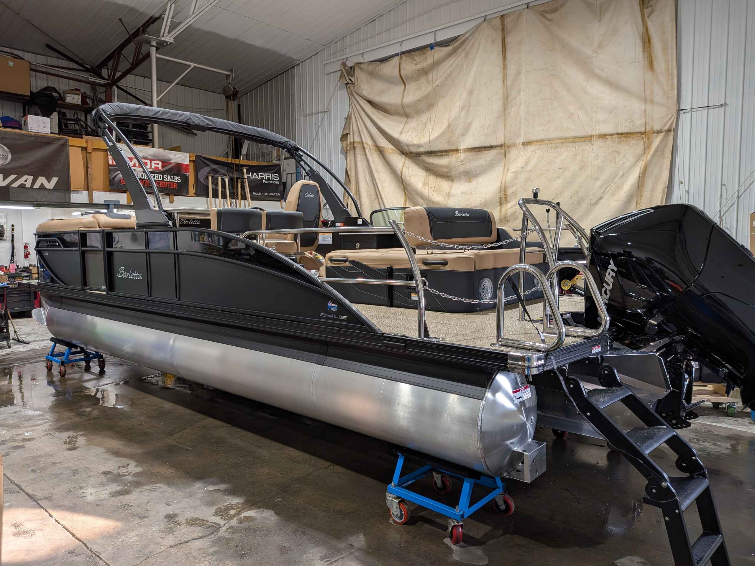 boat-carouselImage-image