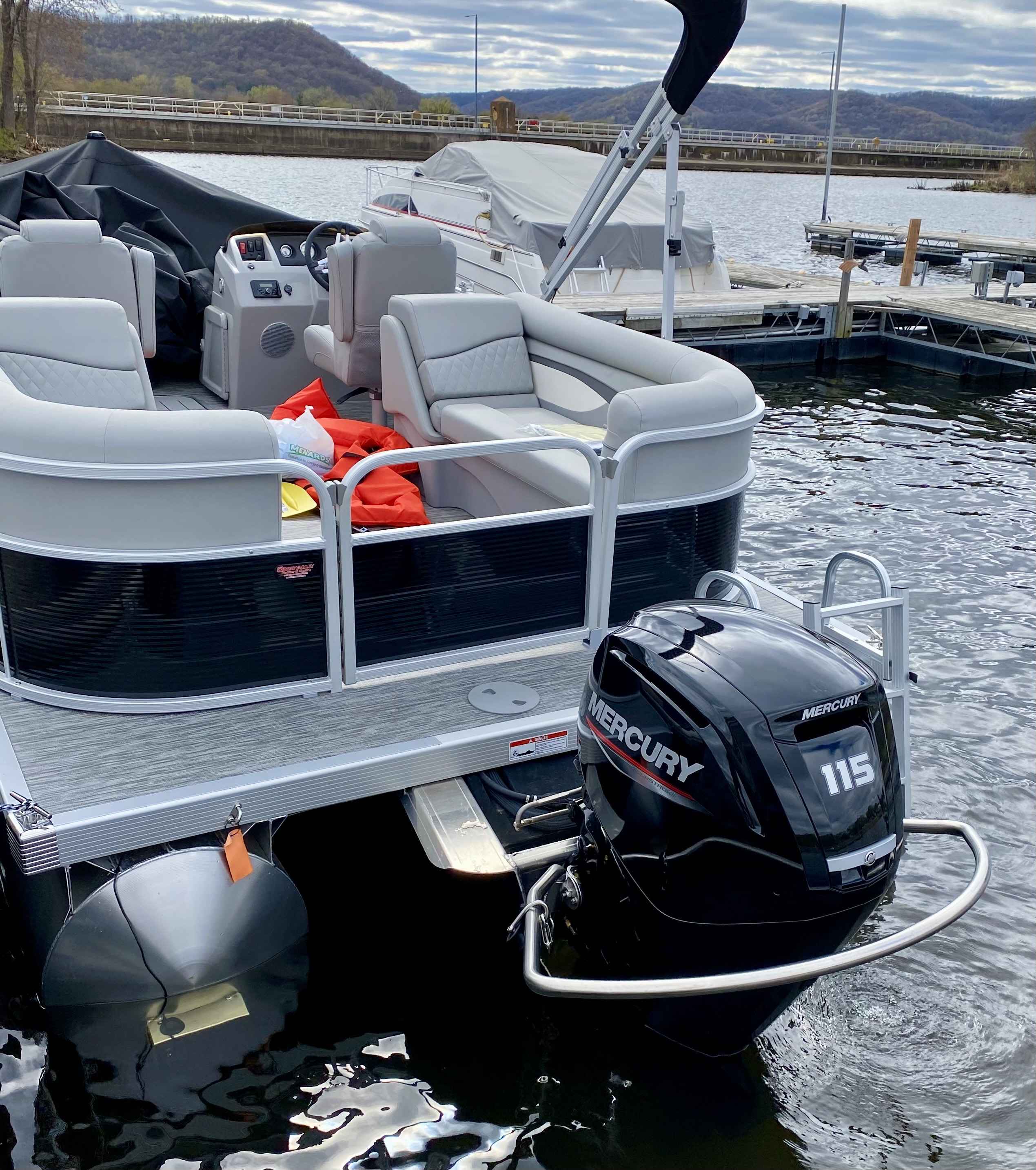 boat-carouselImage-image