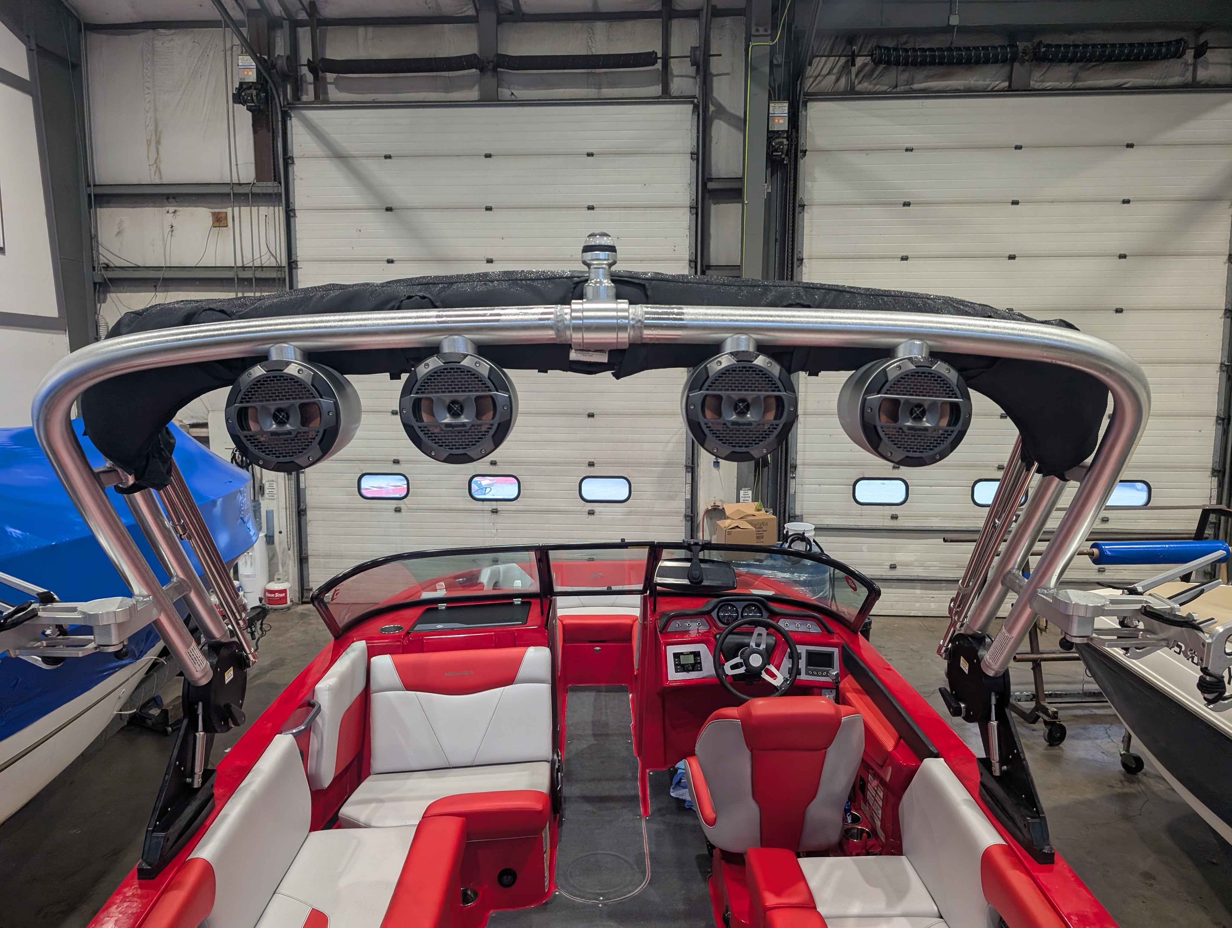 boat-carouselImage-image