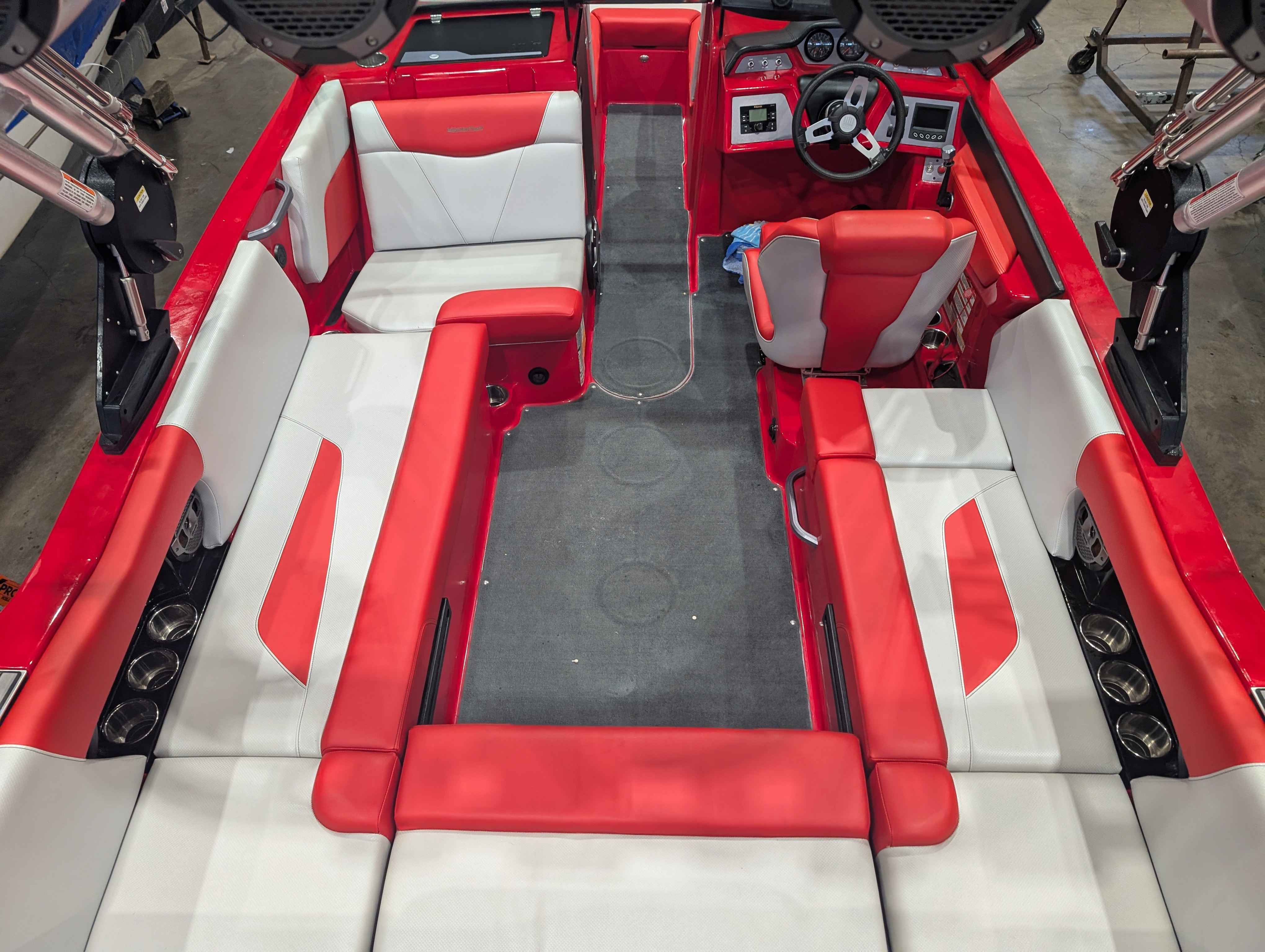 boat-carouselImage-image