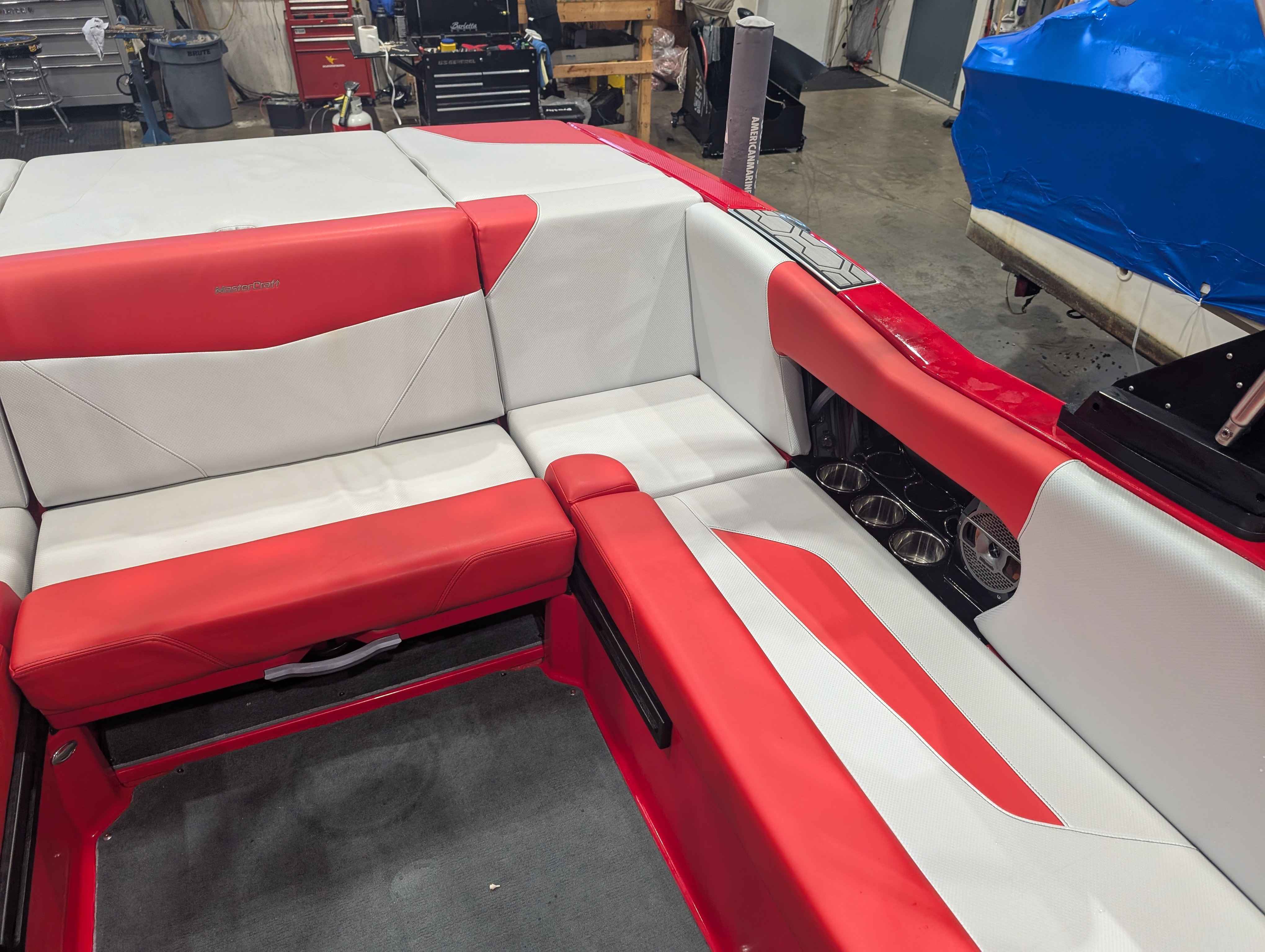 boat-carouselImage-image