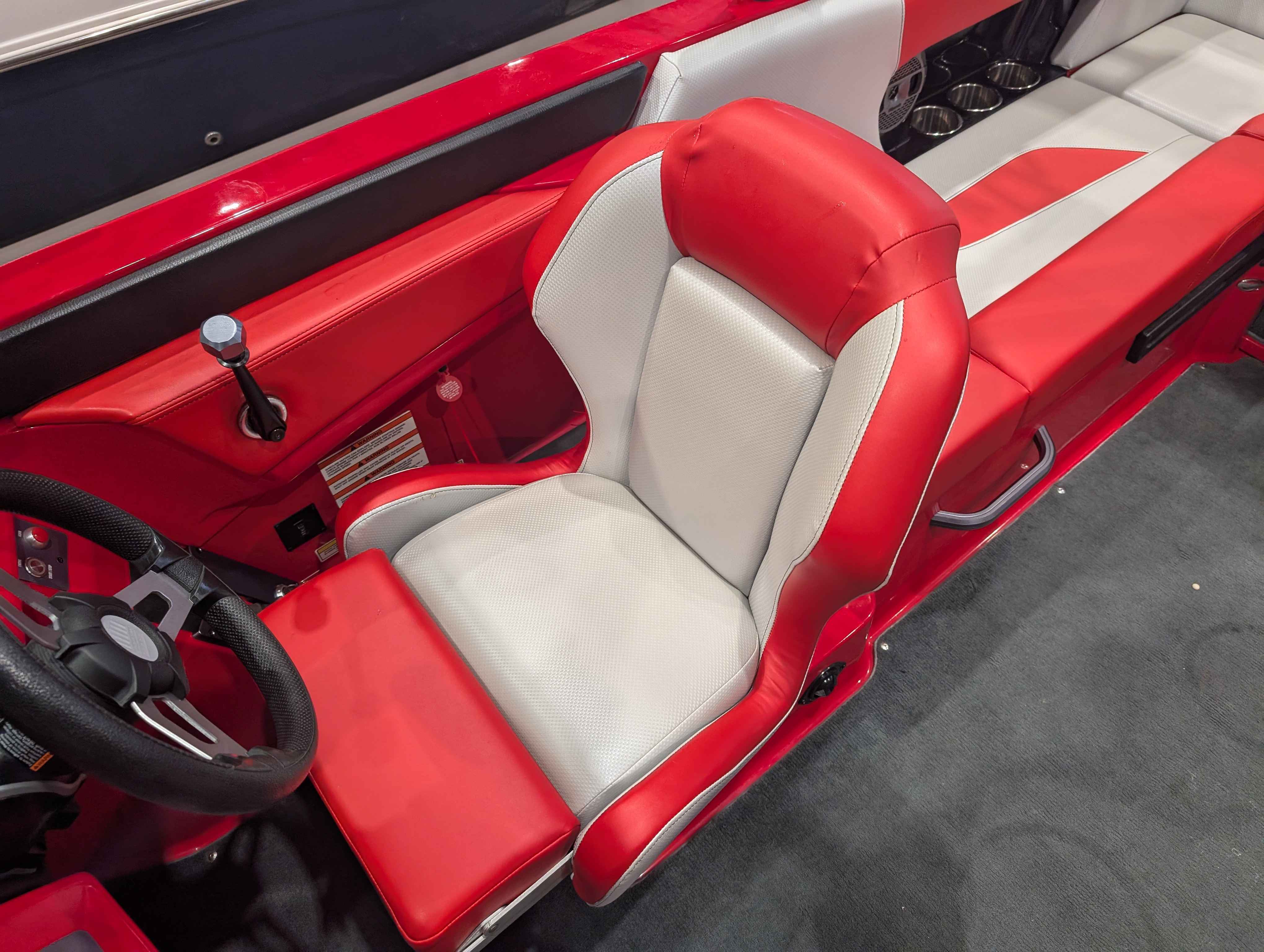 boat-carouselImage-image