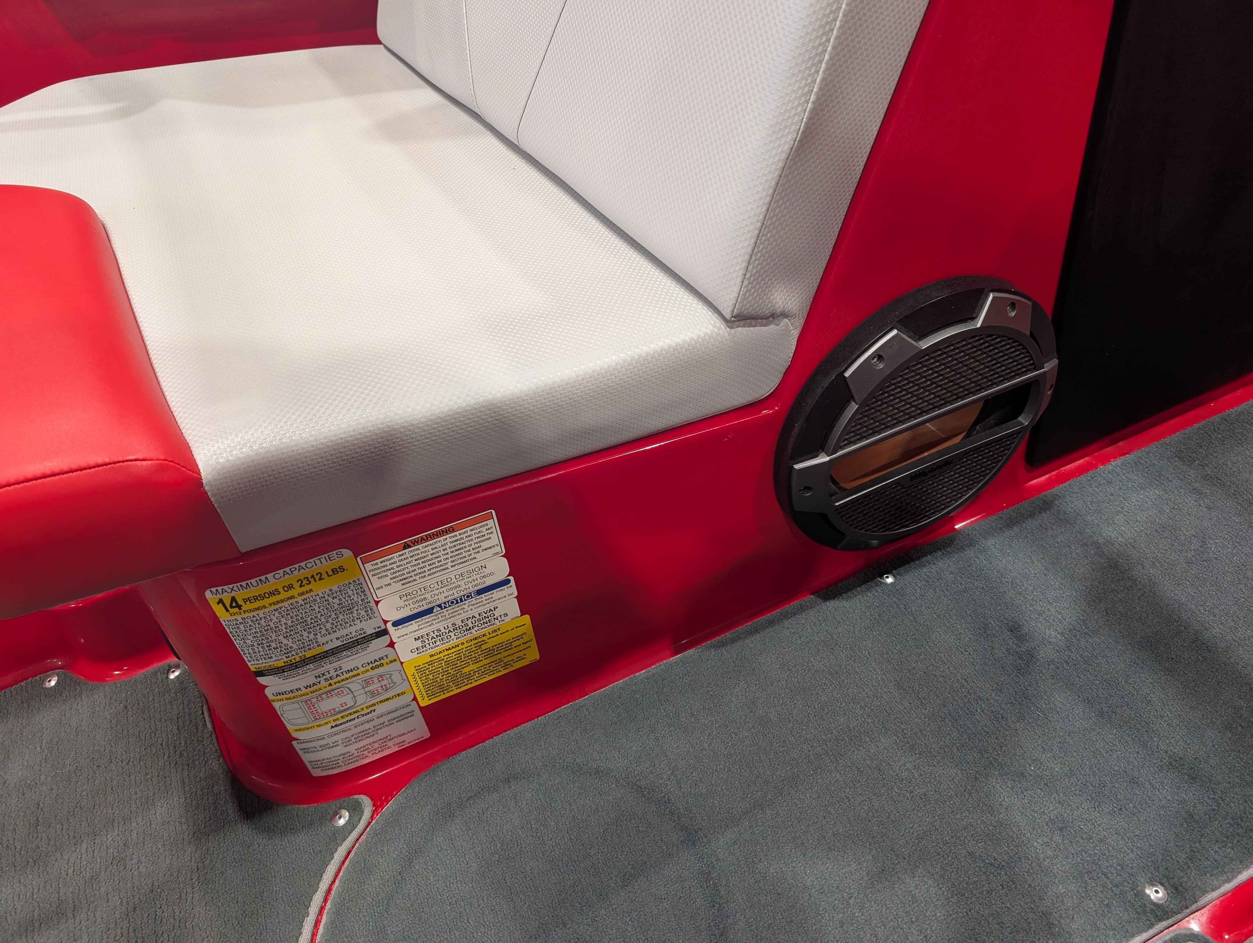 boat-carouselImage-image