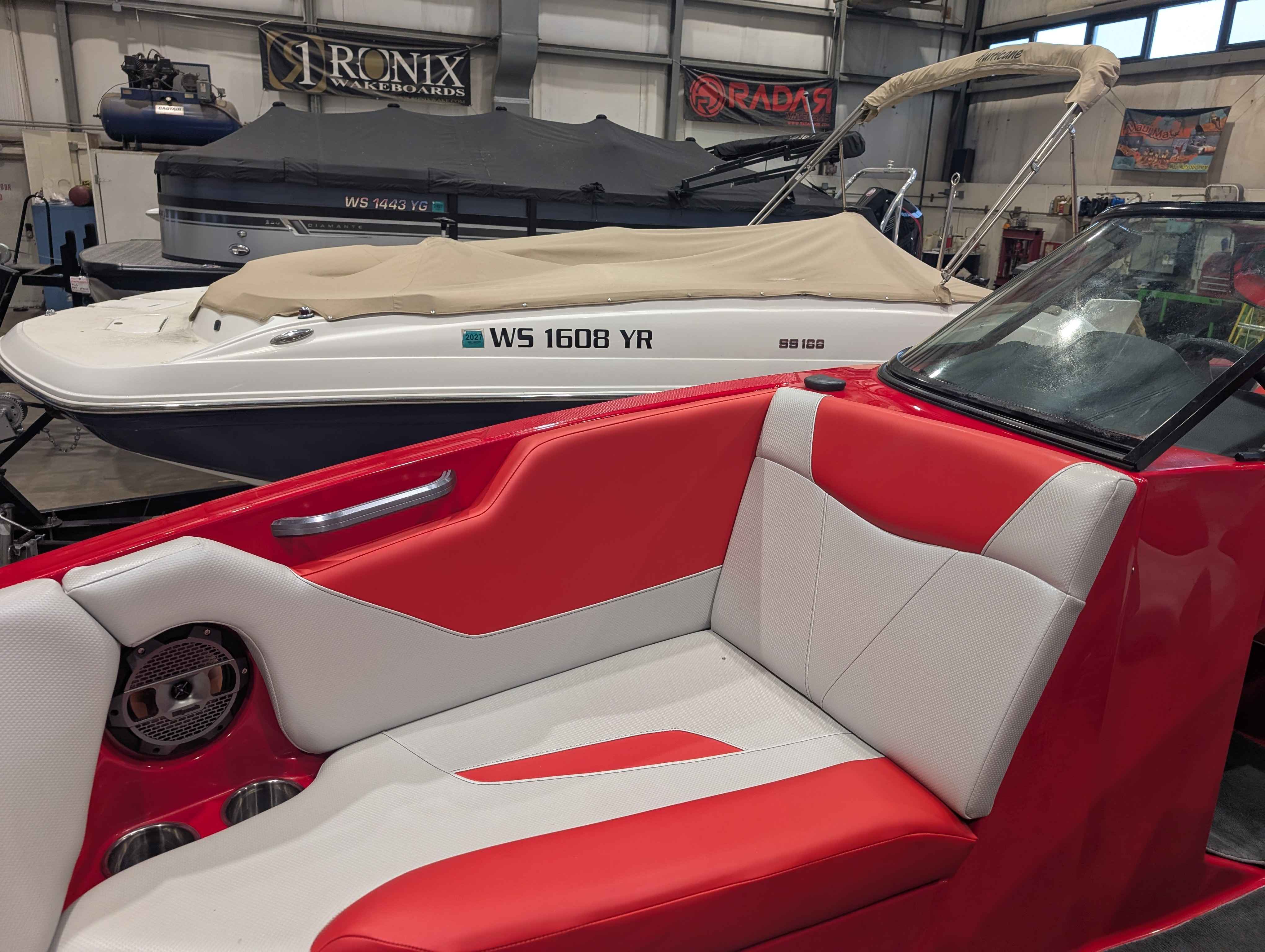 boat-carouselImage-image