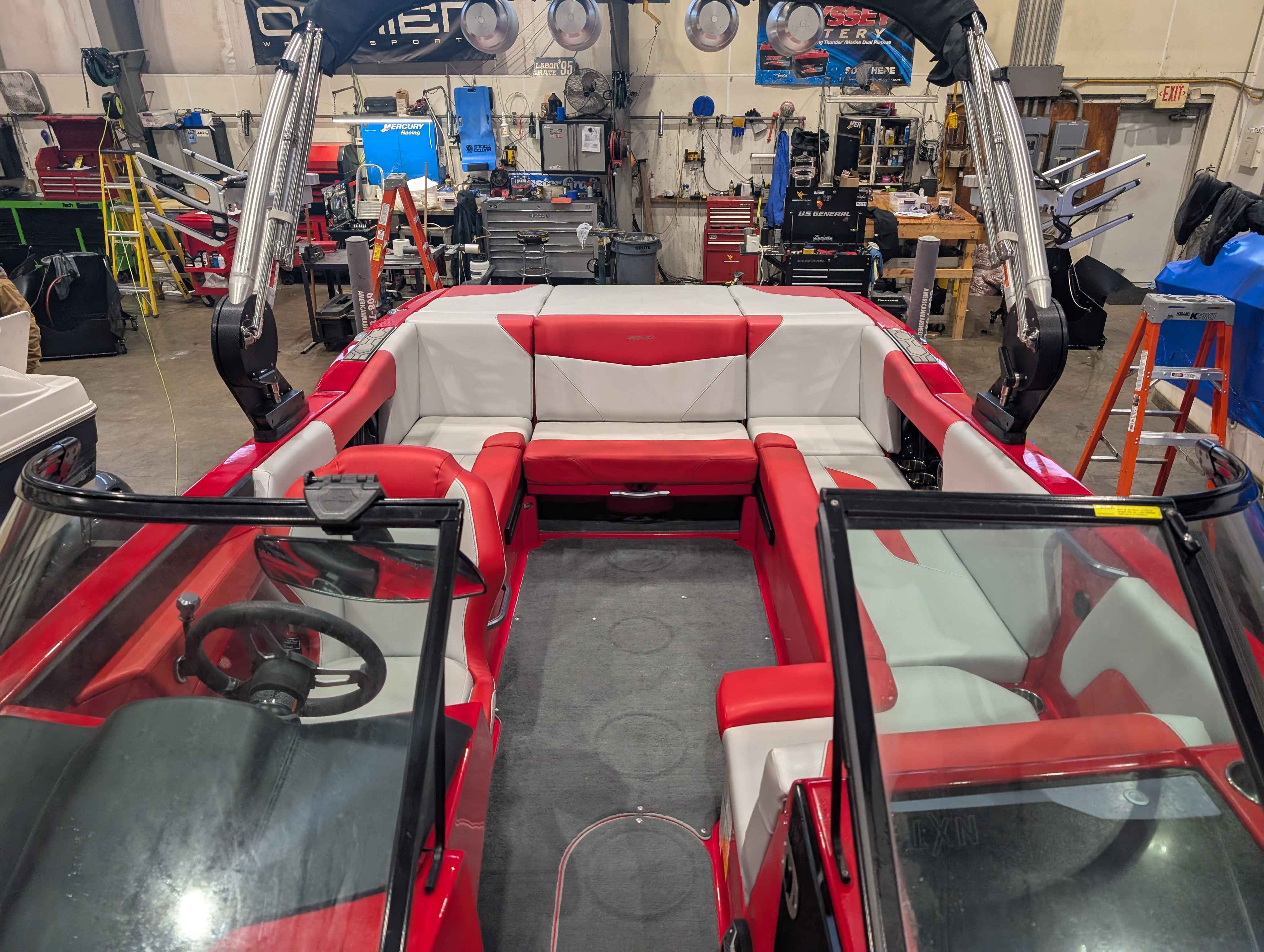 boat-carouselImage-image