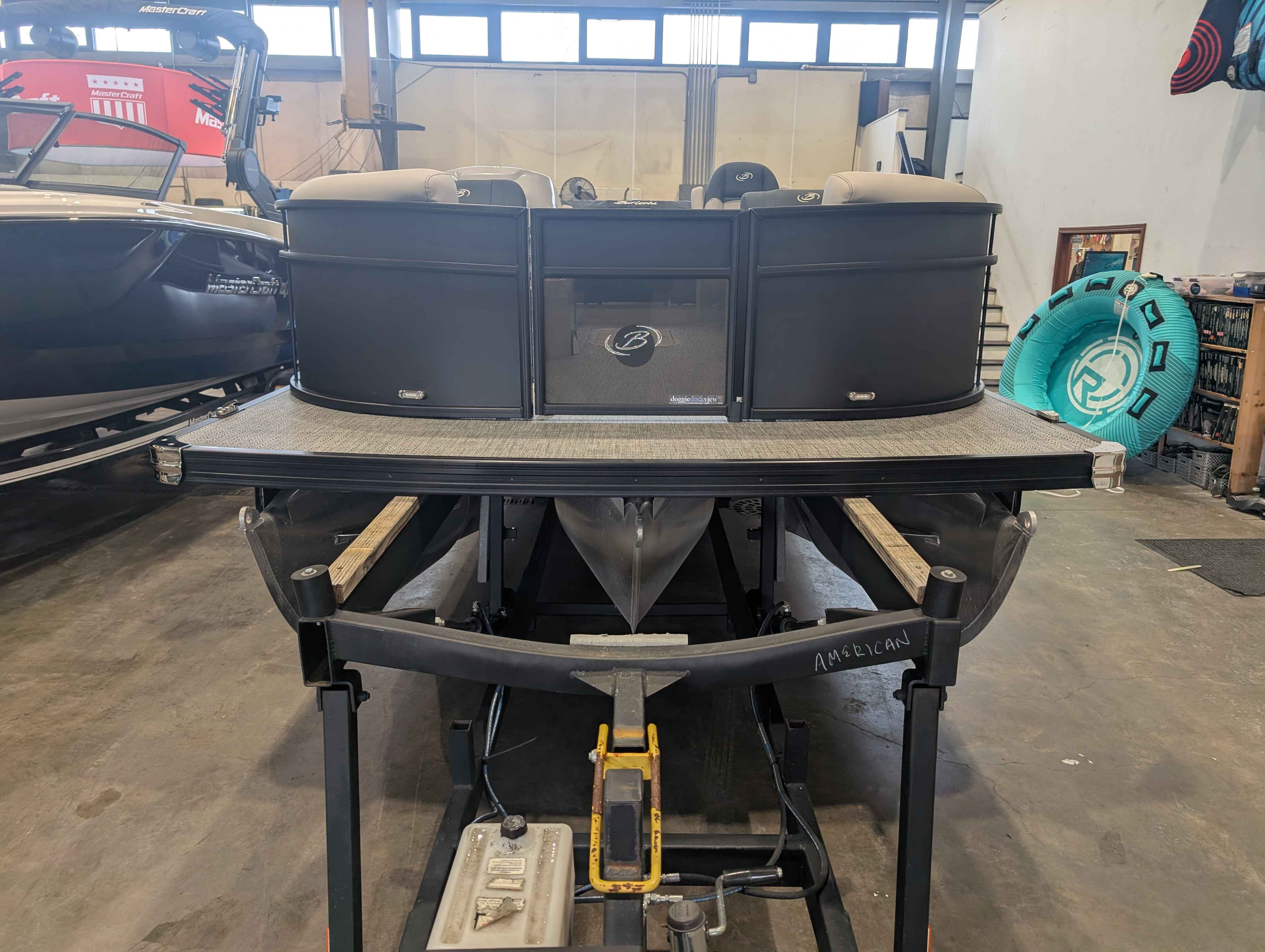 boat-carouselImage-image