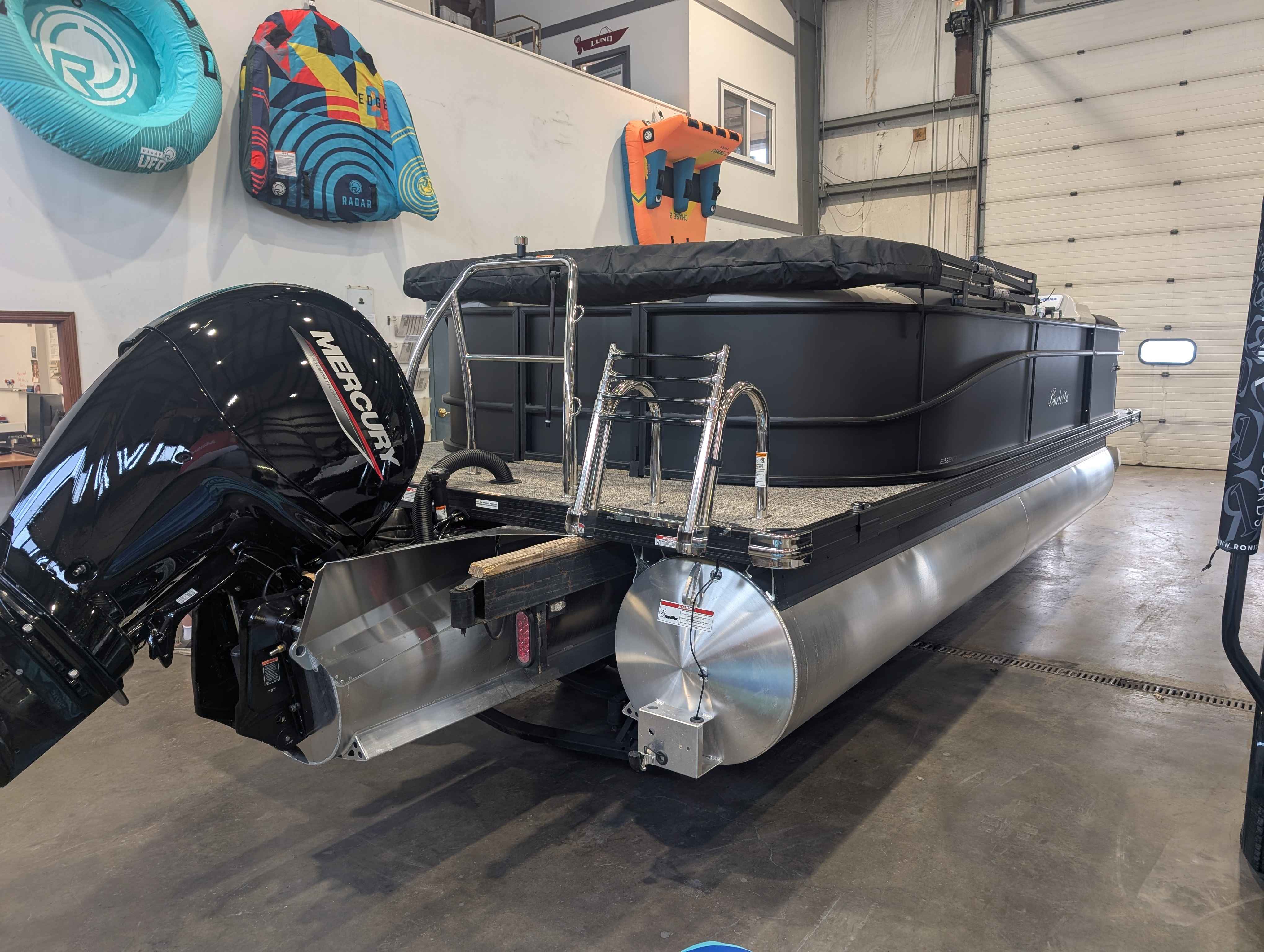 boat-carouselImage-image