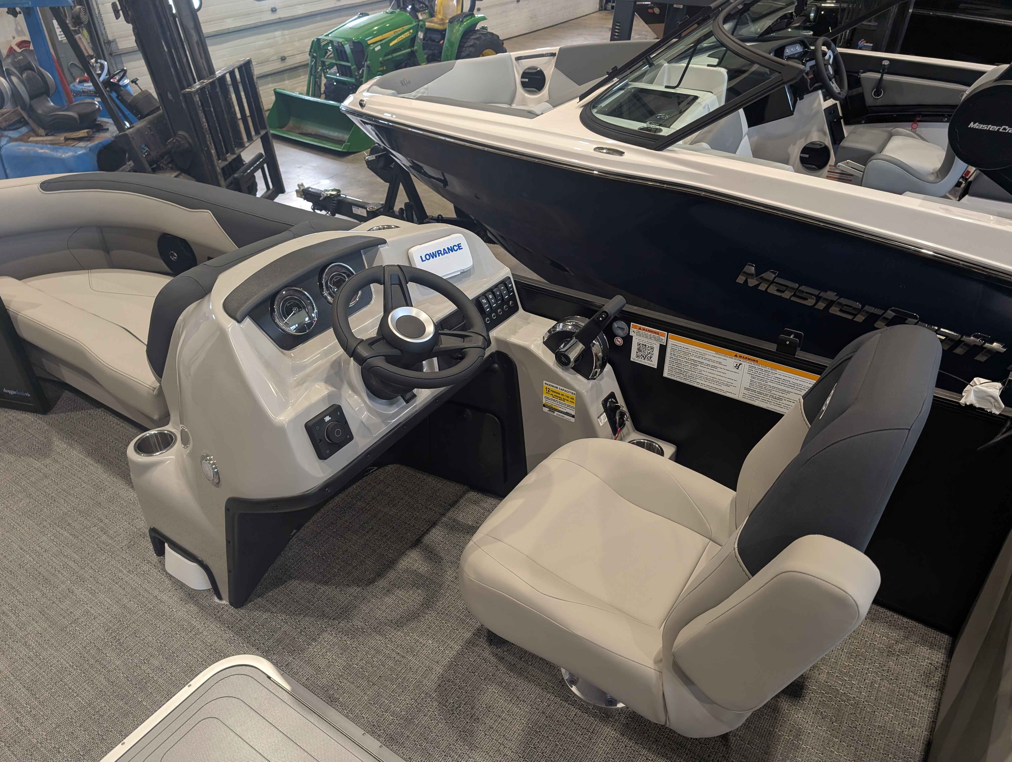 boat-carouselImage-image