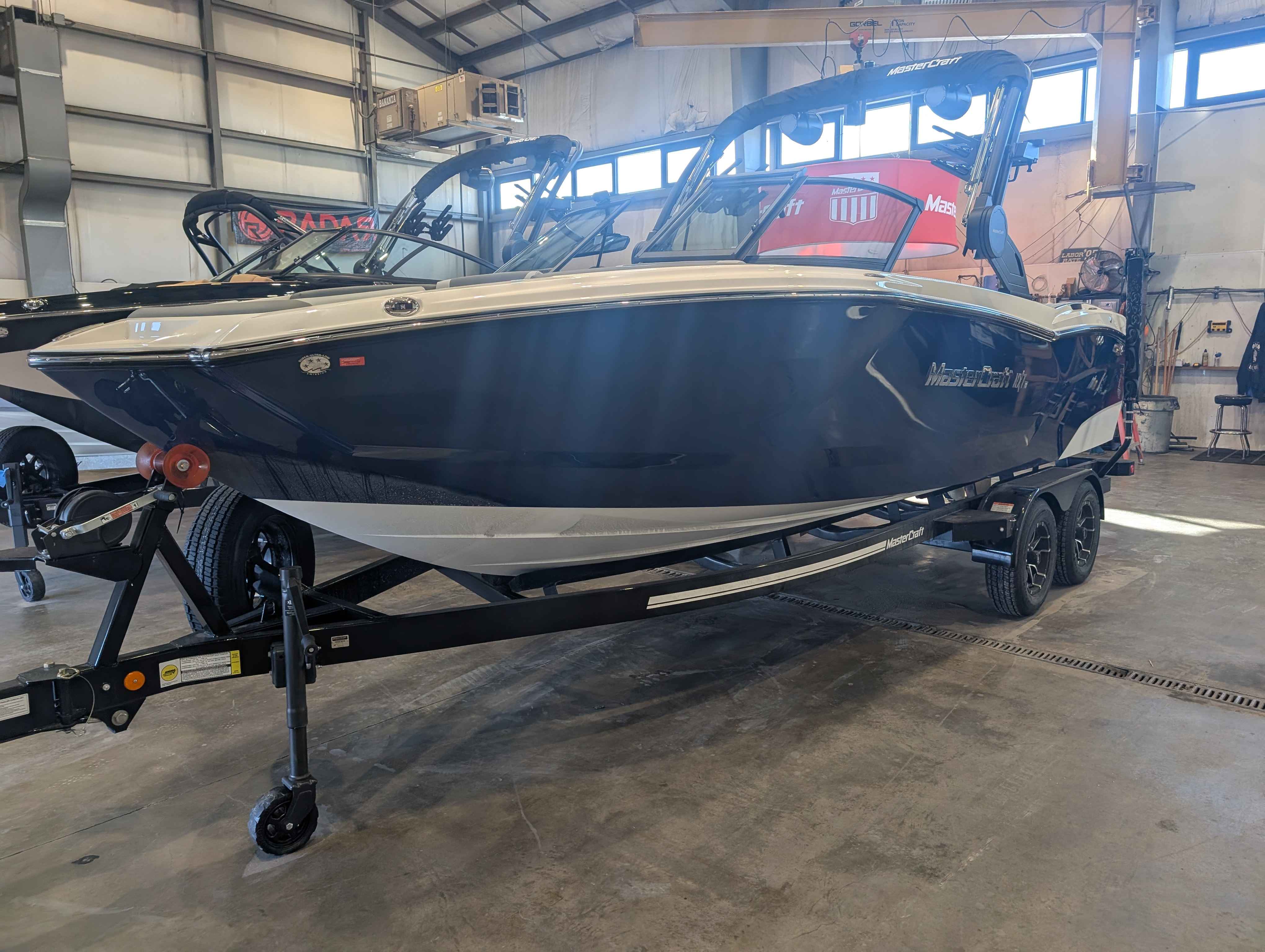 boat-carouselImage-image