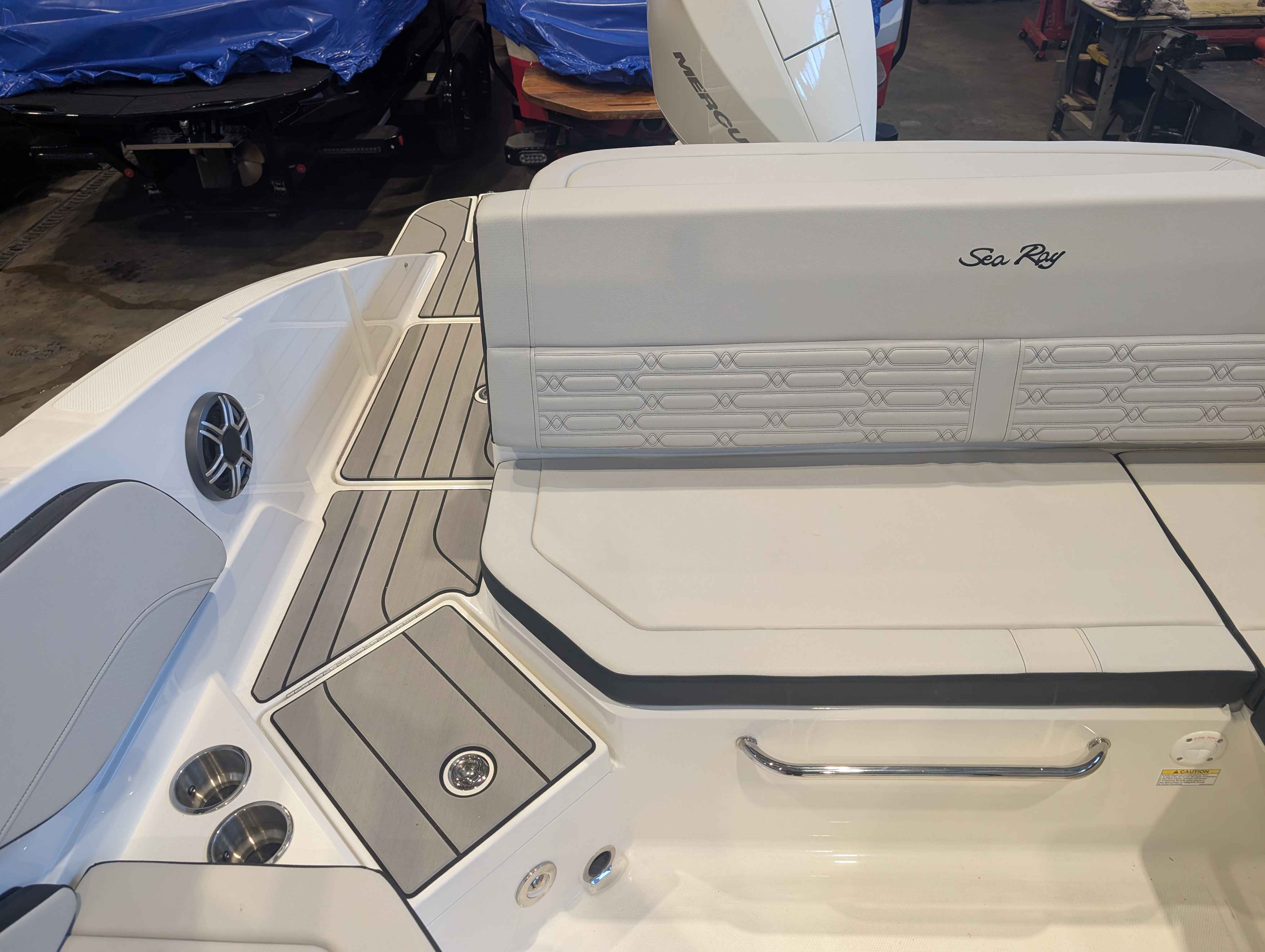 boat-carouselImage-image