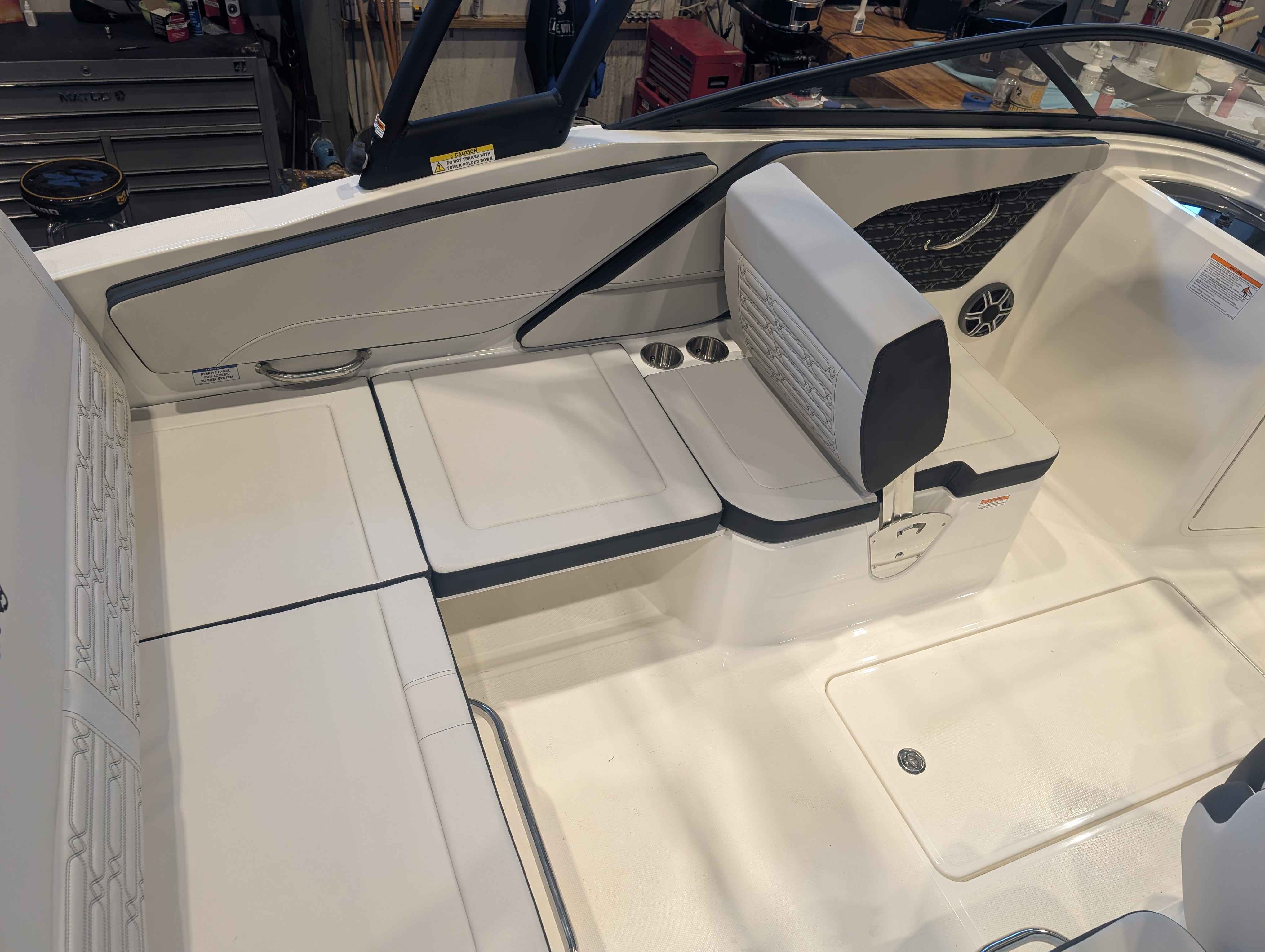 boat-carouselImage-image