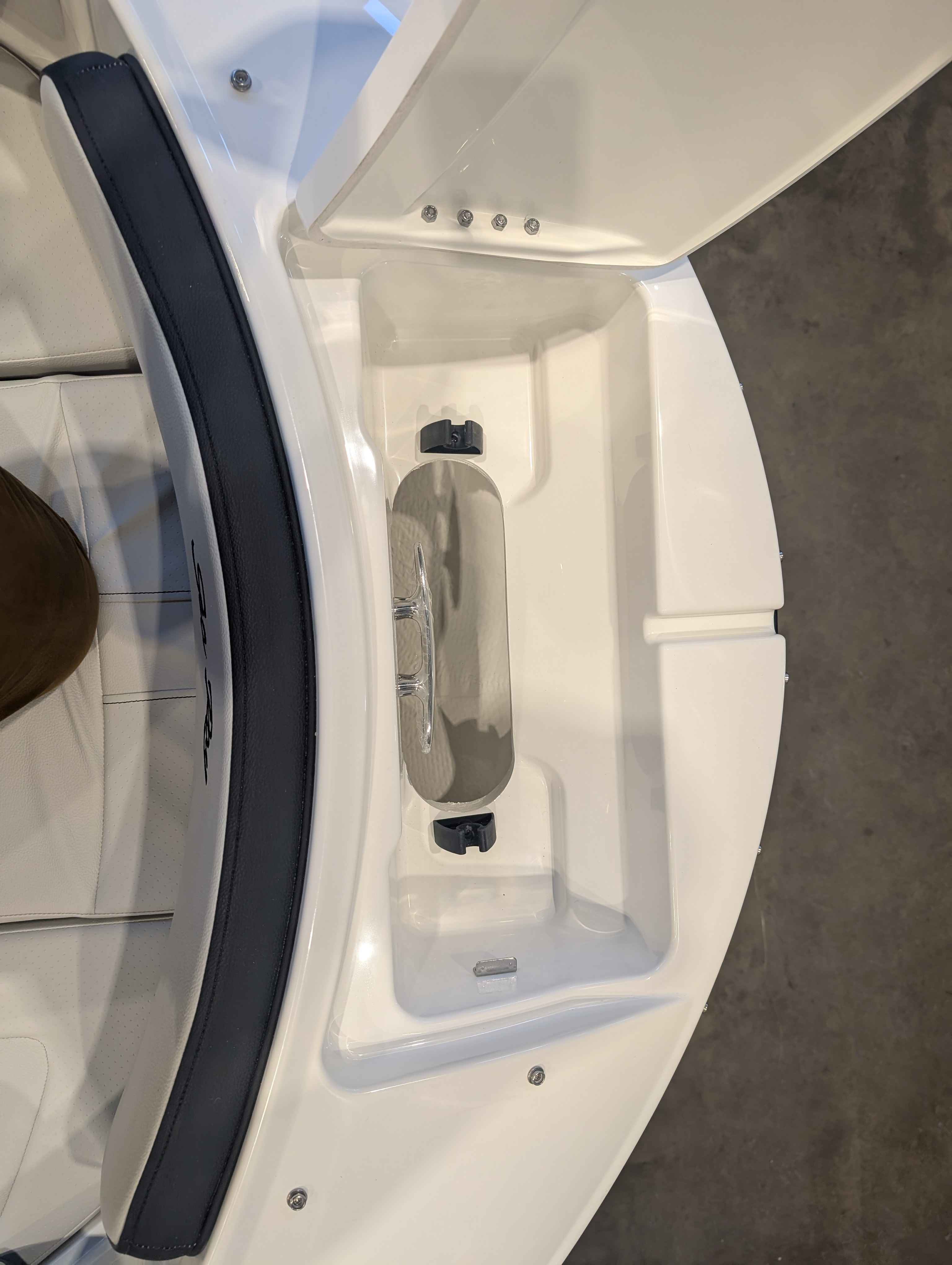 boat-carouselImage-image