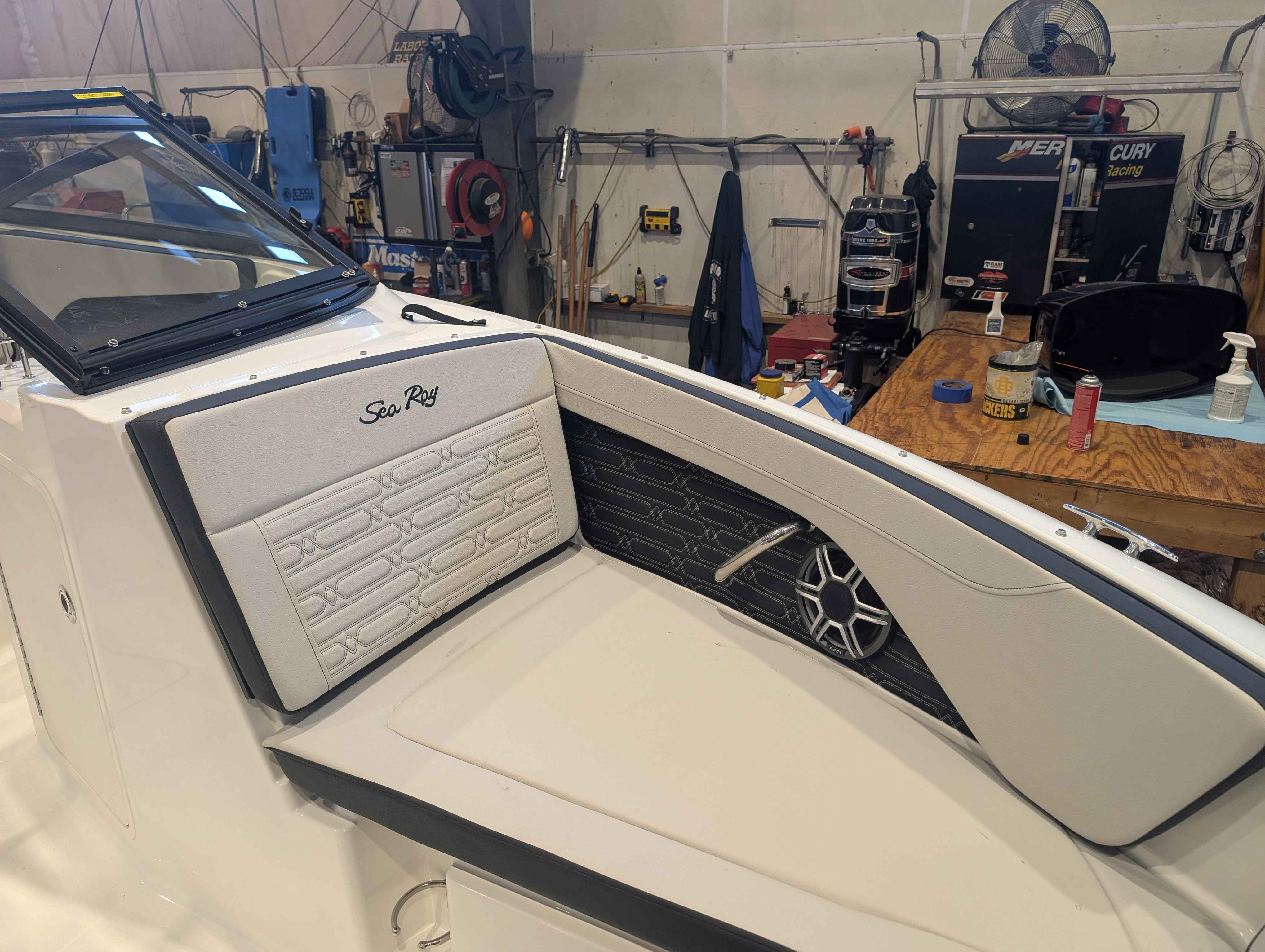 boat-carouselImage-image