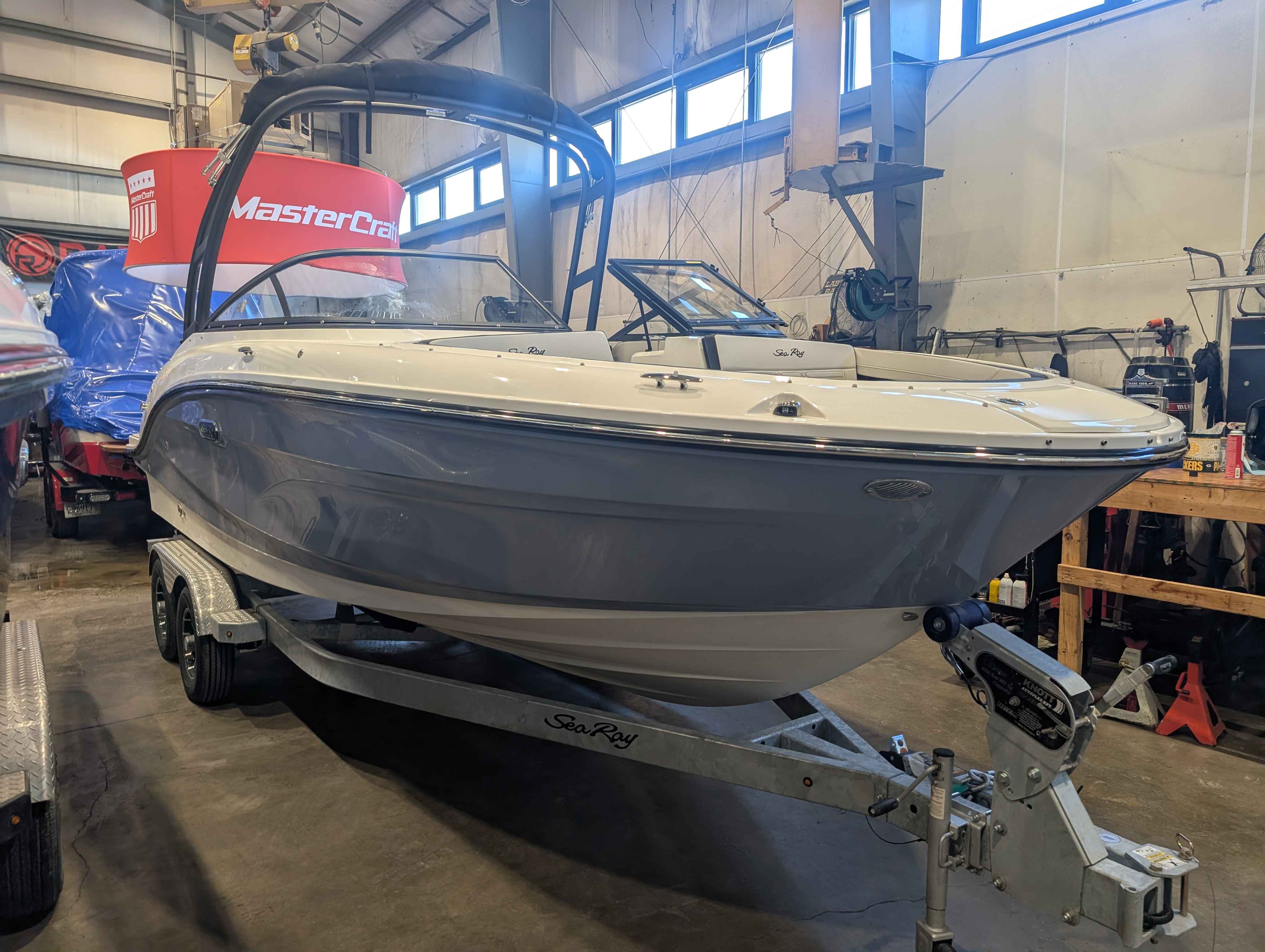 boat-carouselImage-image