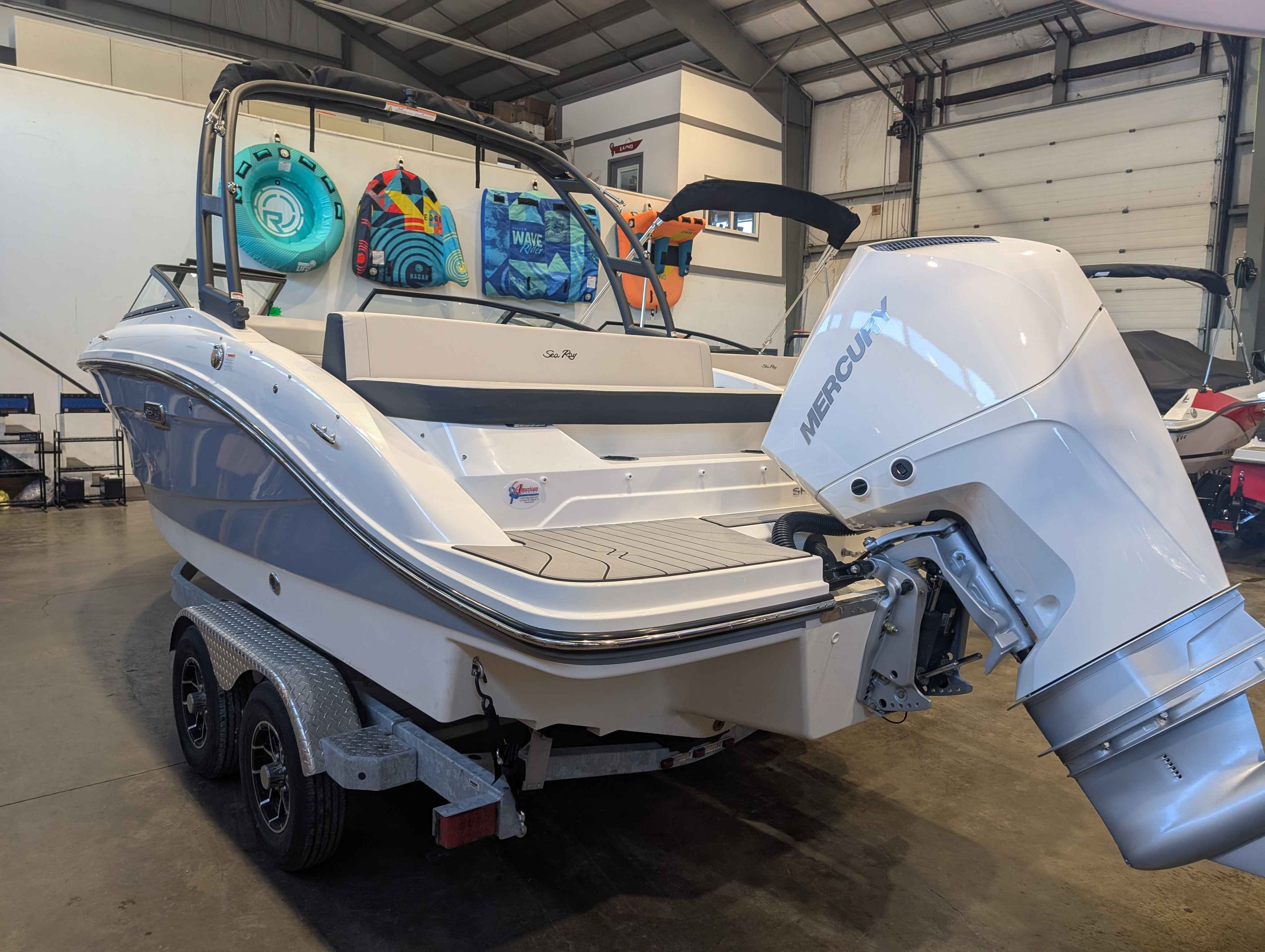 boat-carouselImage-image