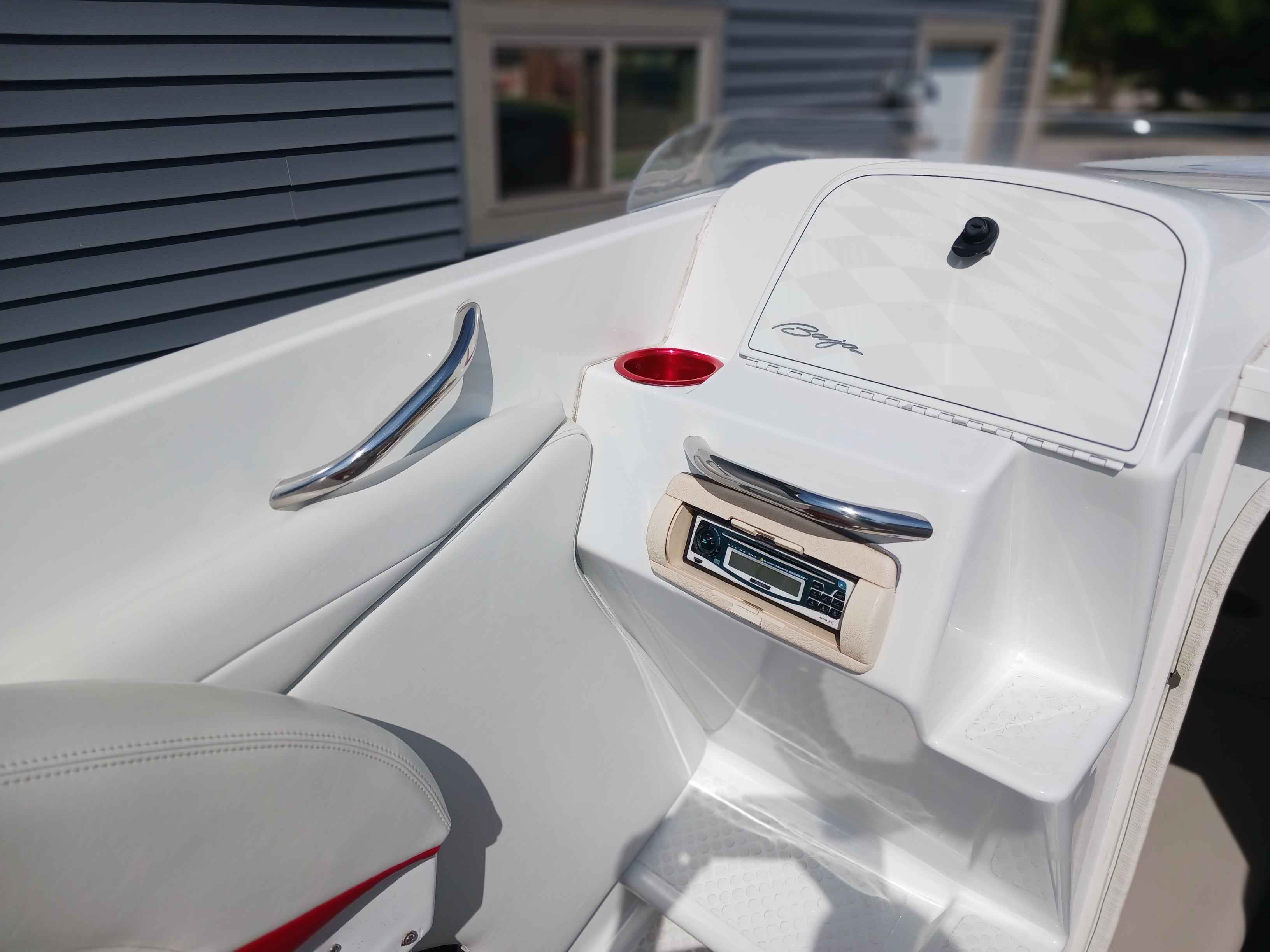 boat-carouselImage-image