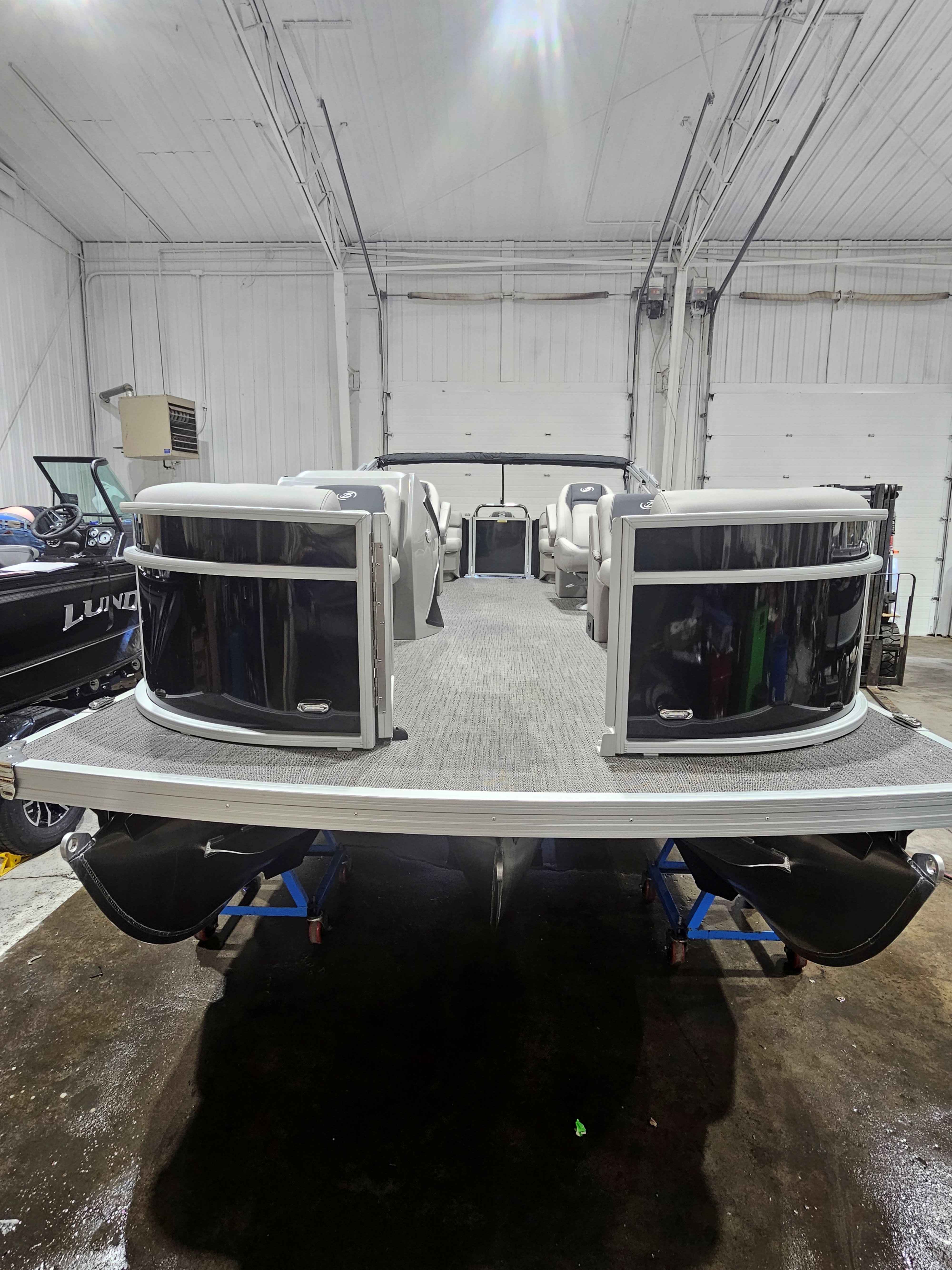 boat-carouselImage-image