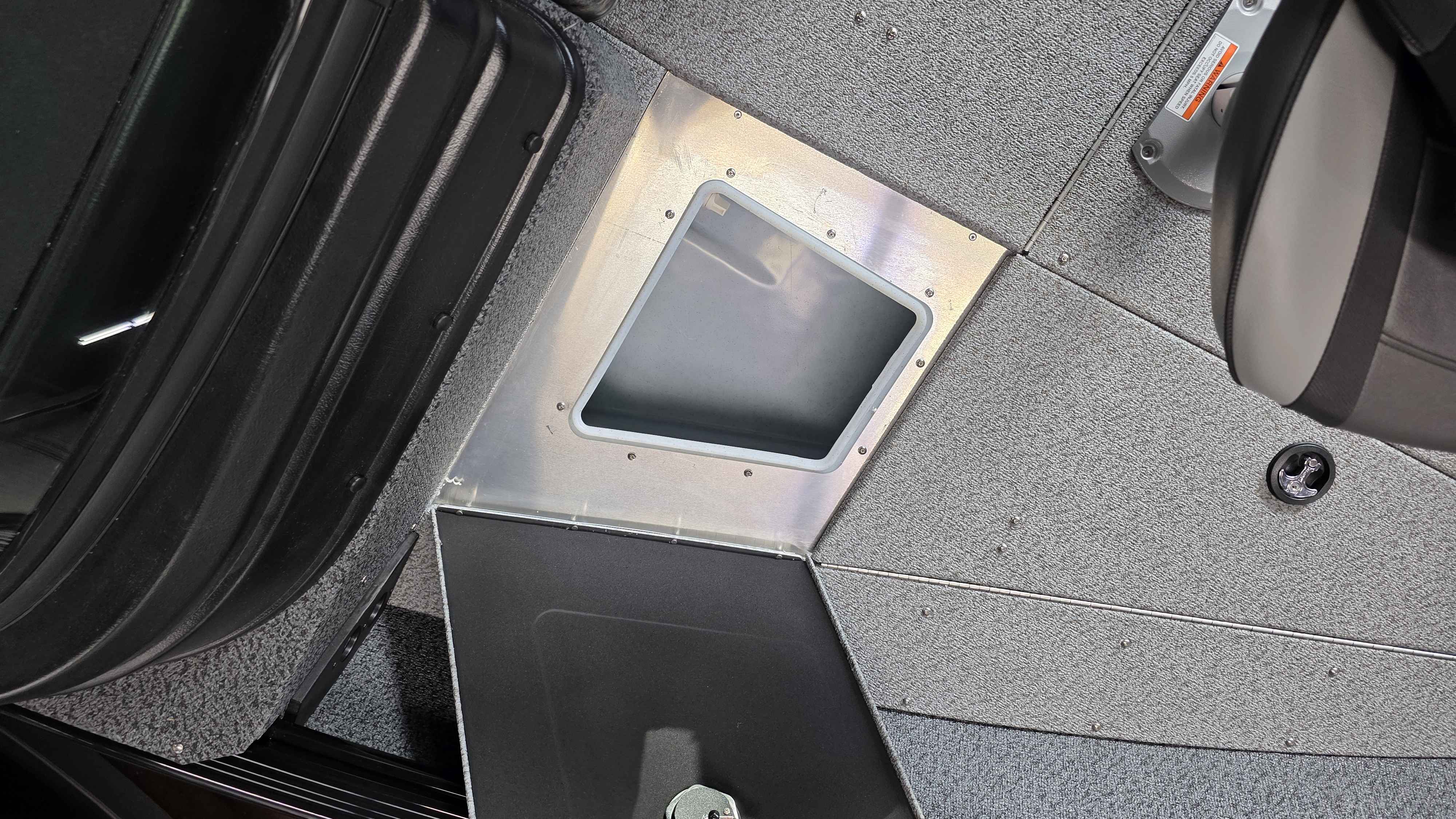 boat-carouselImage-image