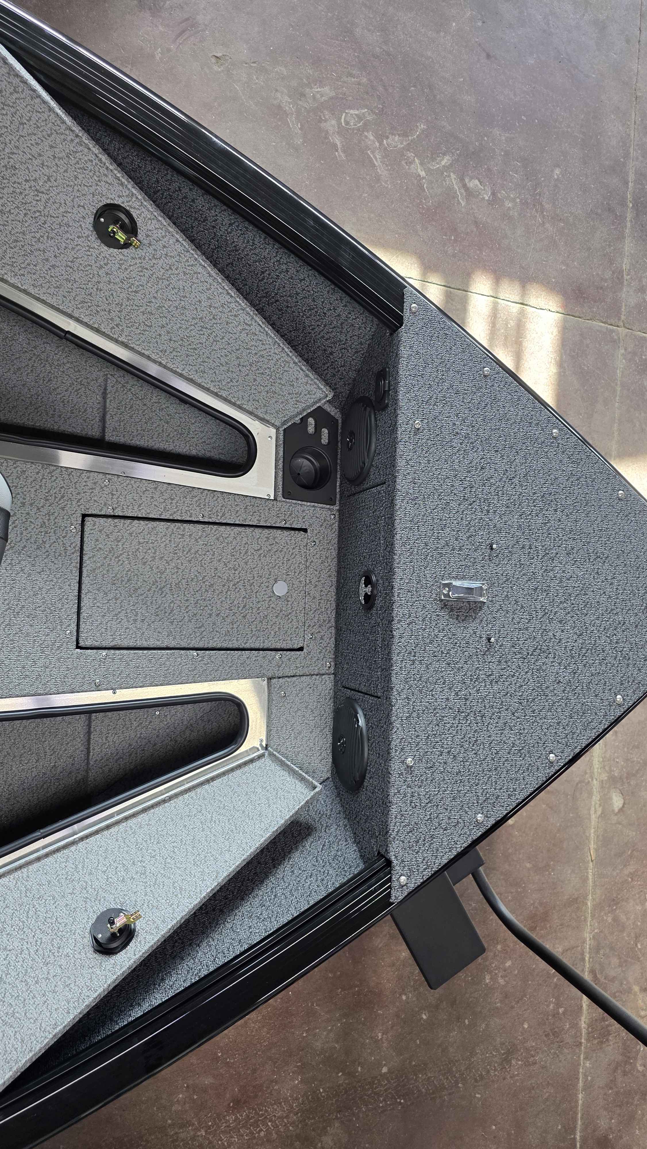 boat-carouselImage-image